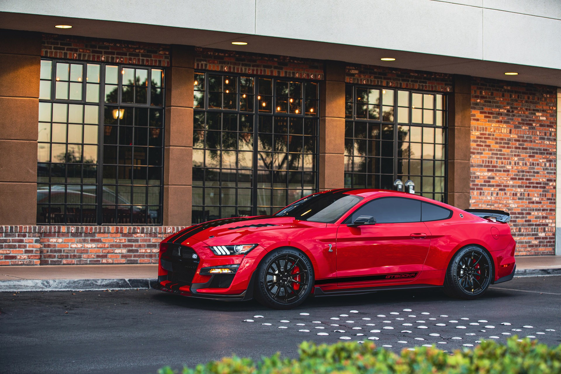 The Ford Shelby Mustang GT500KR Returns With Over 900 HP And Carbon Fiber Kit
