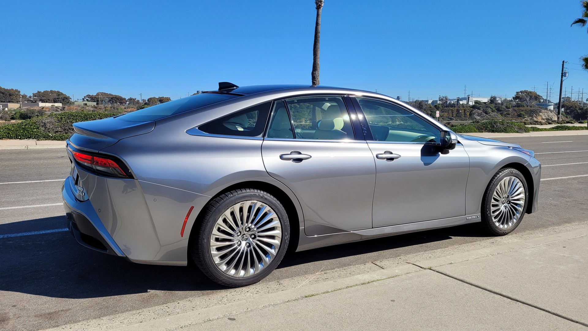 Quick Spin: The Toyota Mirai Is A Comfortable And Stylish Fuel Cell Flagship