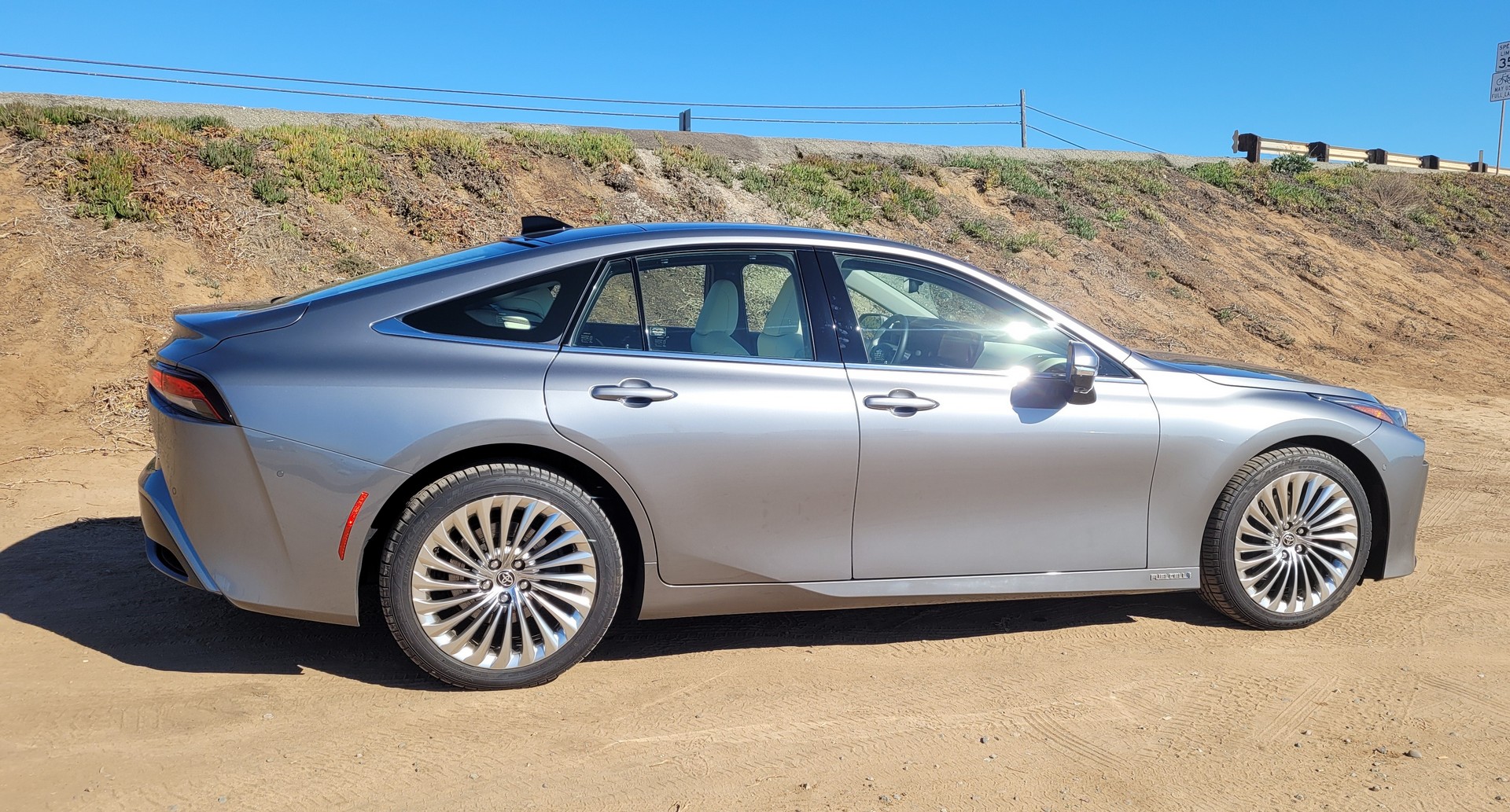 Quick Spin: The Toyota Mirai Is A Comfortable And Stylish Fuel Cell Flagship