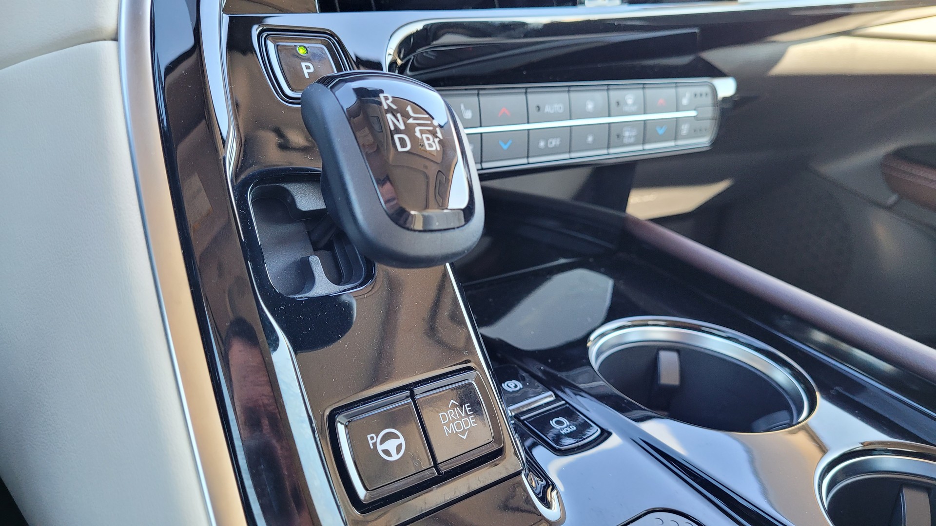 Quick Spin: The Toyota Mirai Is A Comfortable And Stylish Fuel Cell Flagship