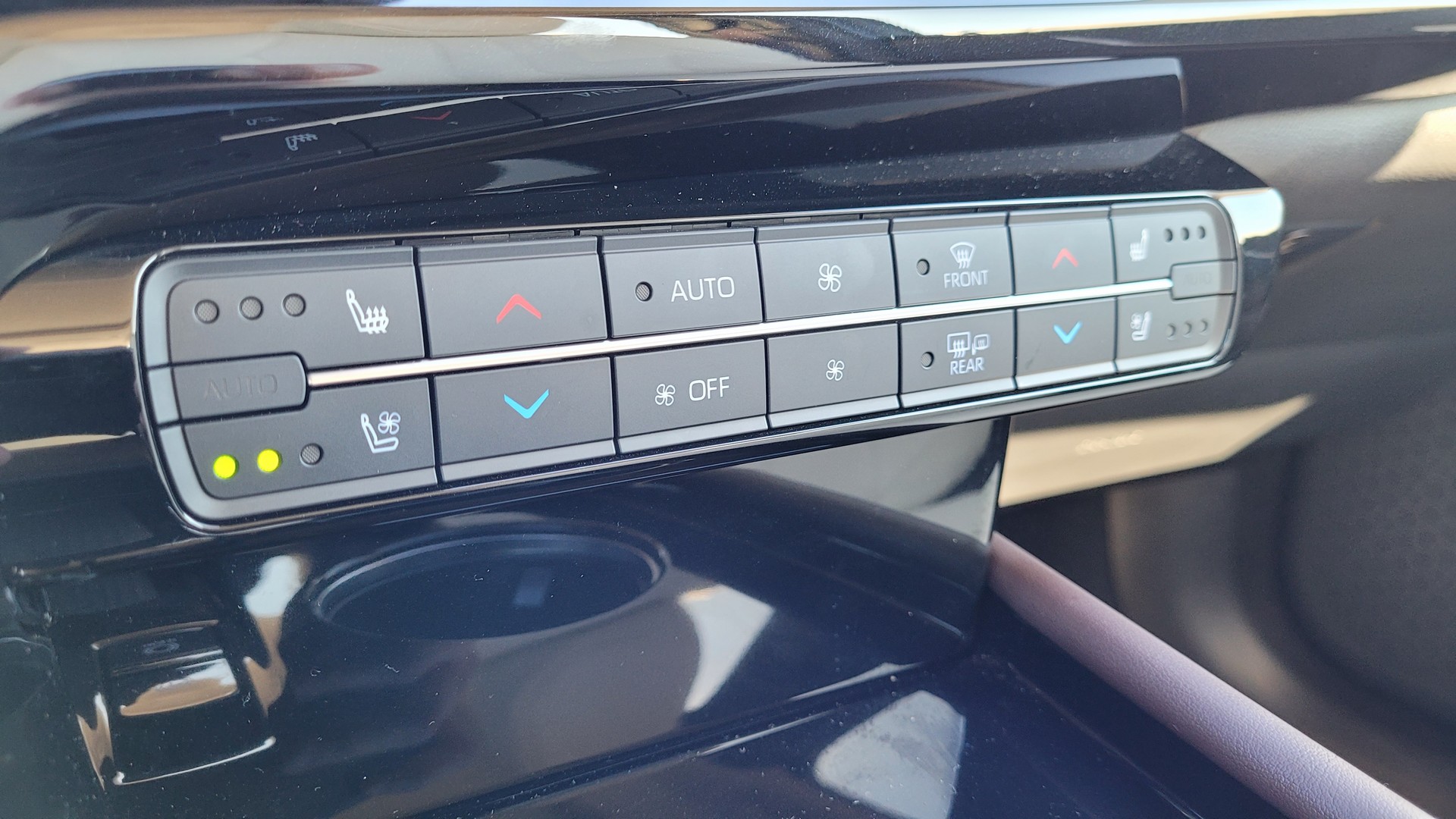 Quick Spin: The Toyota Mirai Is A Comfortable And Stylish Fuel Cell Flagship