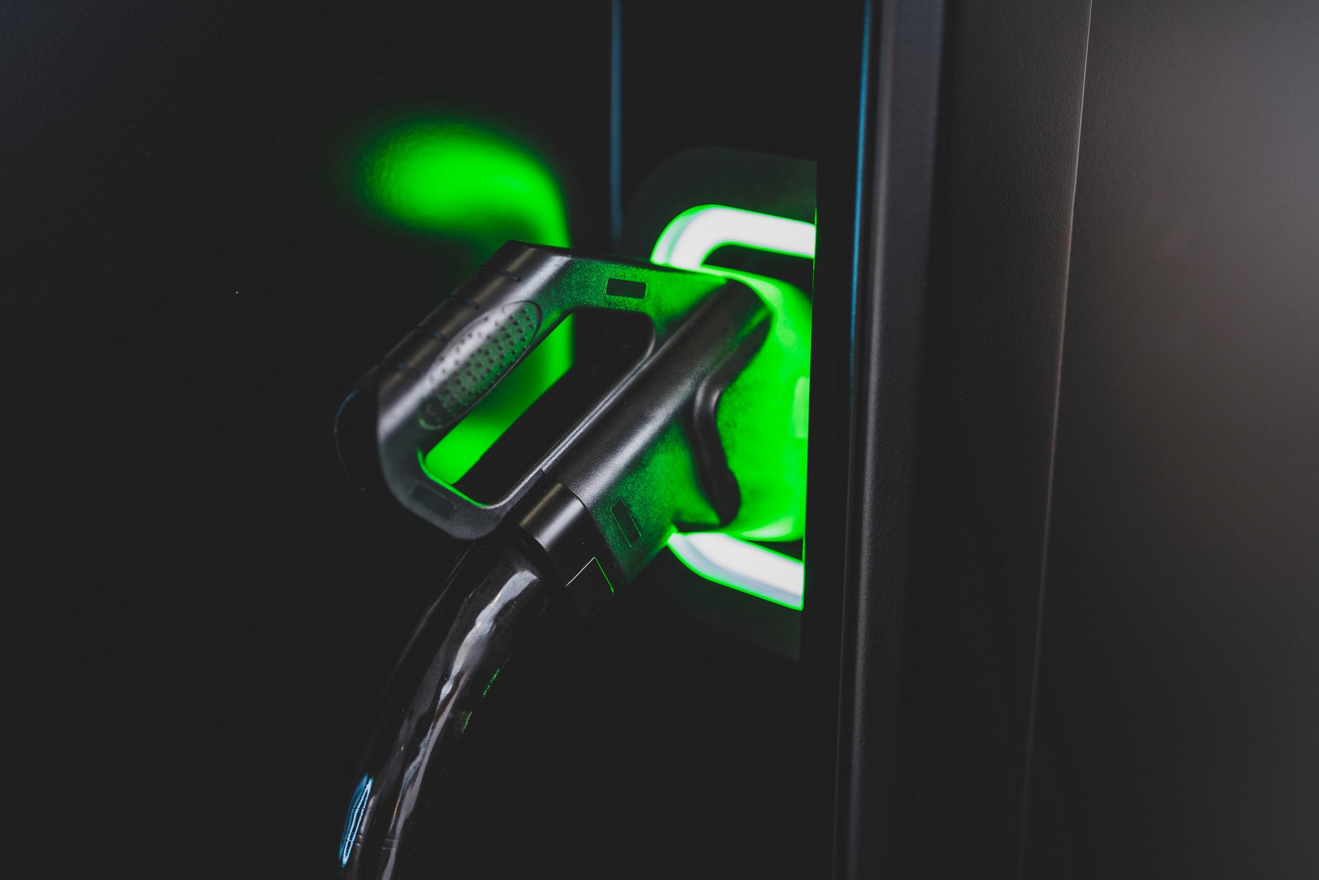 Audi’s Swanky Charging Hub Is A First Class Lounge For Electric Vehicles