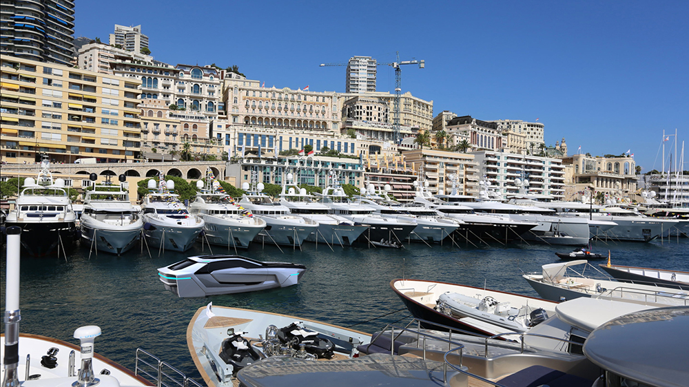 Centrostiledesign’s Future-E Is An Electric Yacht Concept With Hydrofoils