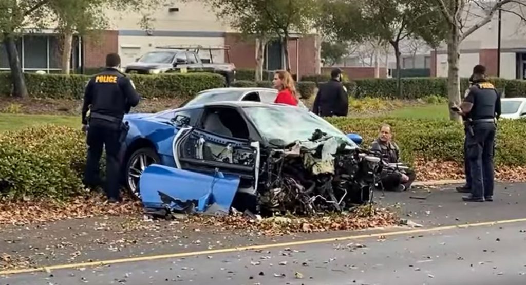  No One Was Injured After This C7 Corvette Crashed And Split In Two In California
