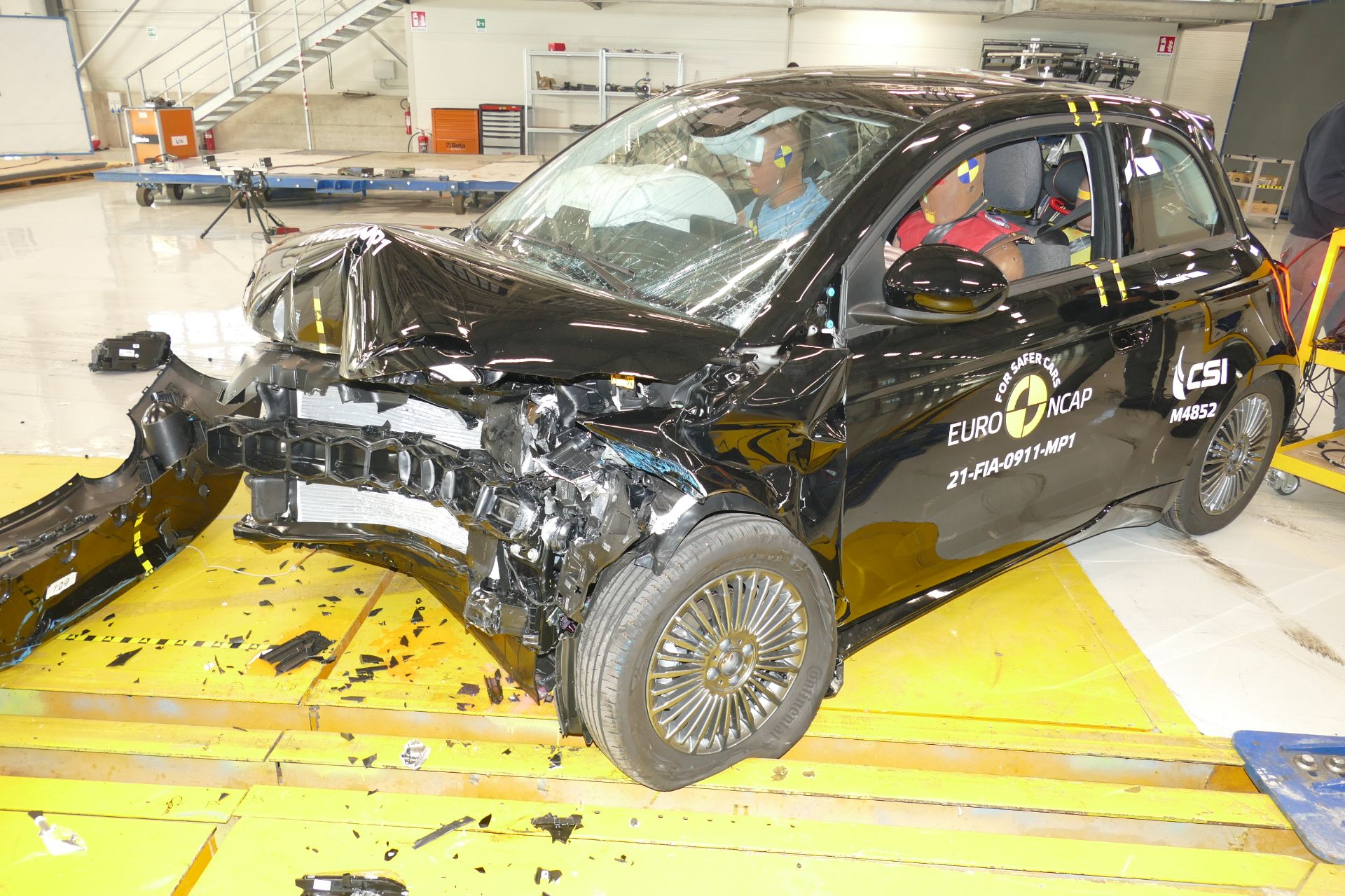 Euro NCAP Says “Renault Laguna’s Legacy Ruined” After Zoe Gets Zero Stars