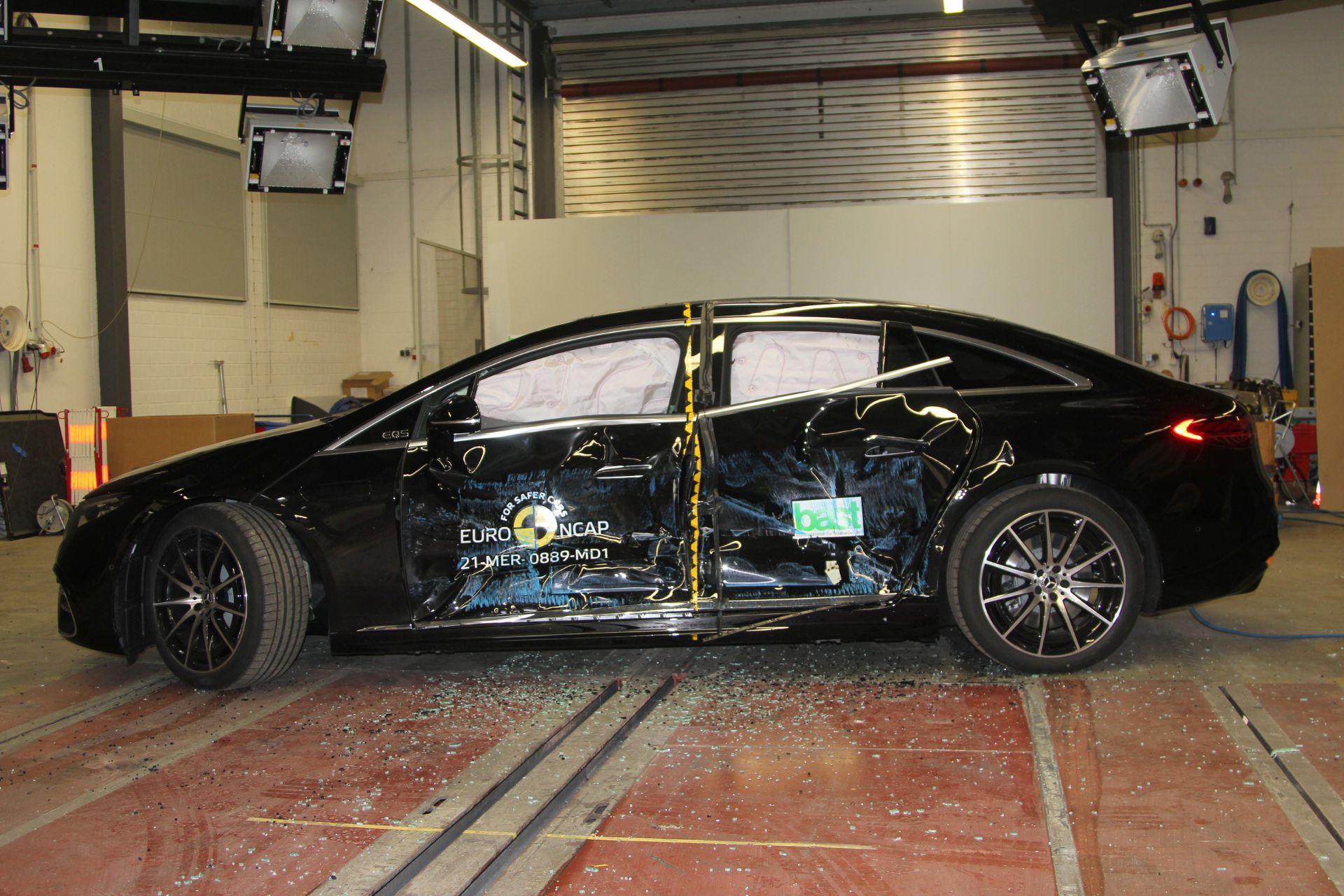 Euro NCAP Says “Renault Laguna’s Legacy Ruined” After Zoe Gets Zero Stars