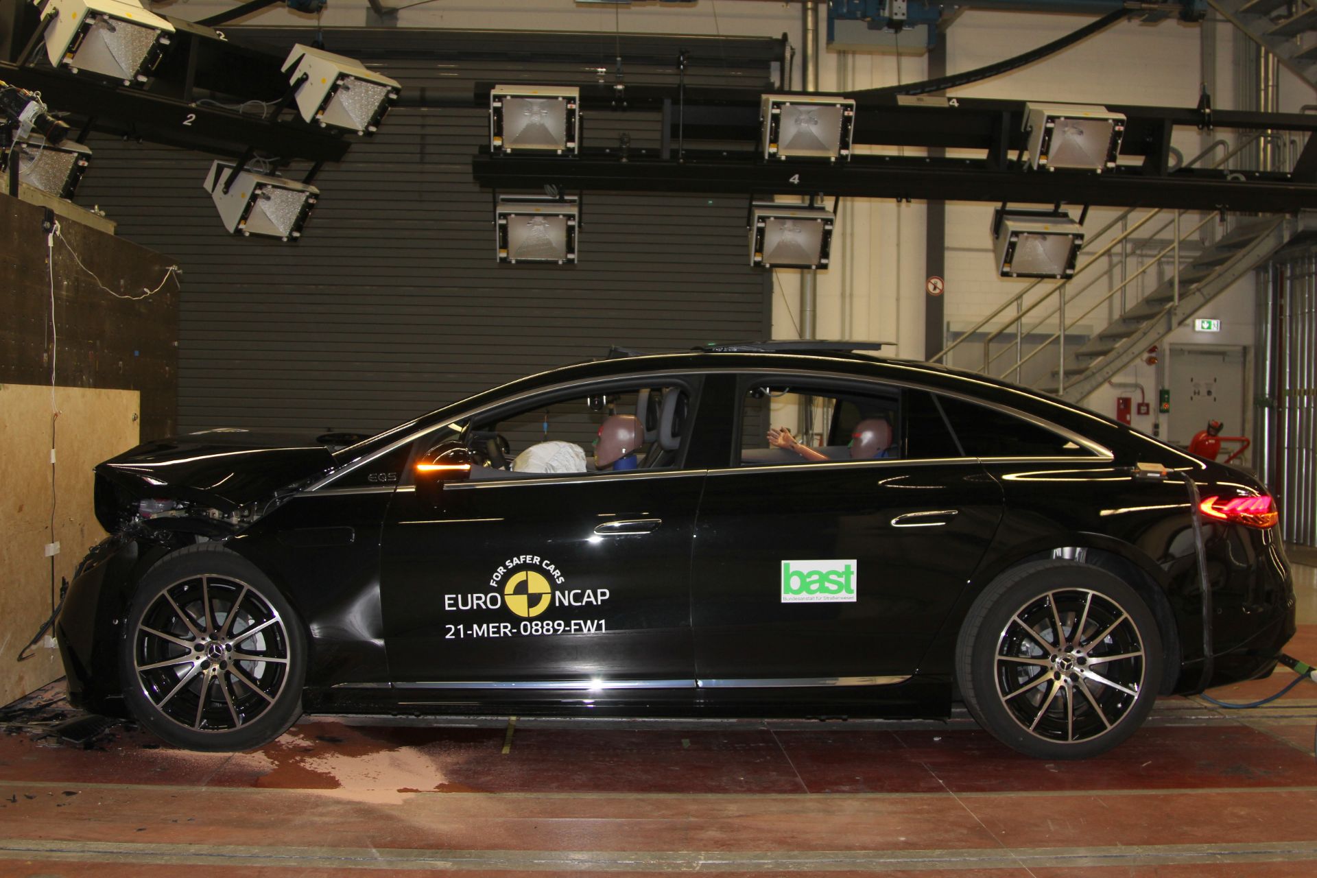 Euro NCAP Says “Renault Laguna’s Legacy Ruined” After Zoe Gets Zero Stars