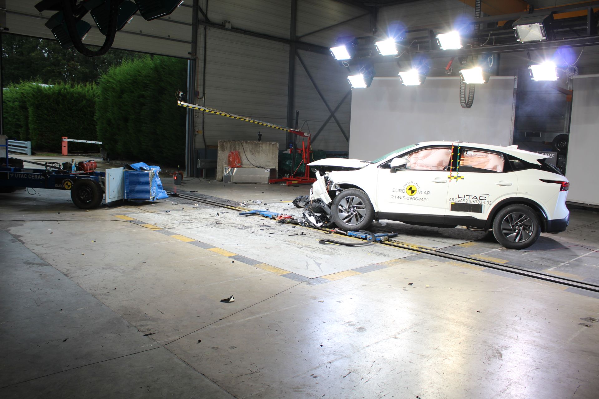 Euro NCAP Says “Renault Laguna’s Legacy Ruined” After Zoe Gets Zero Stars