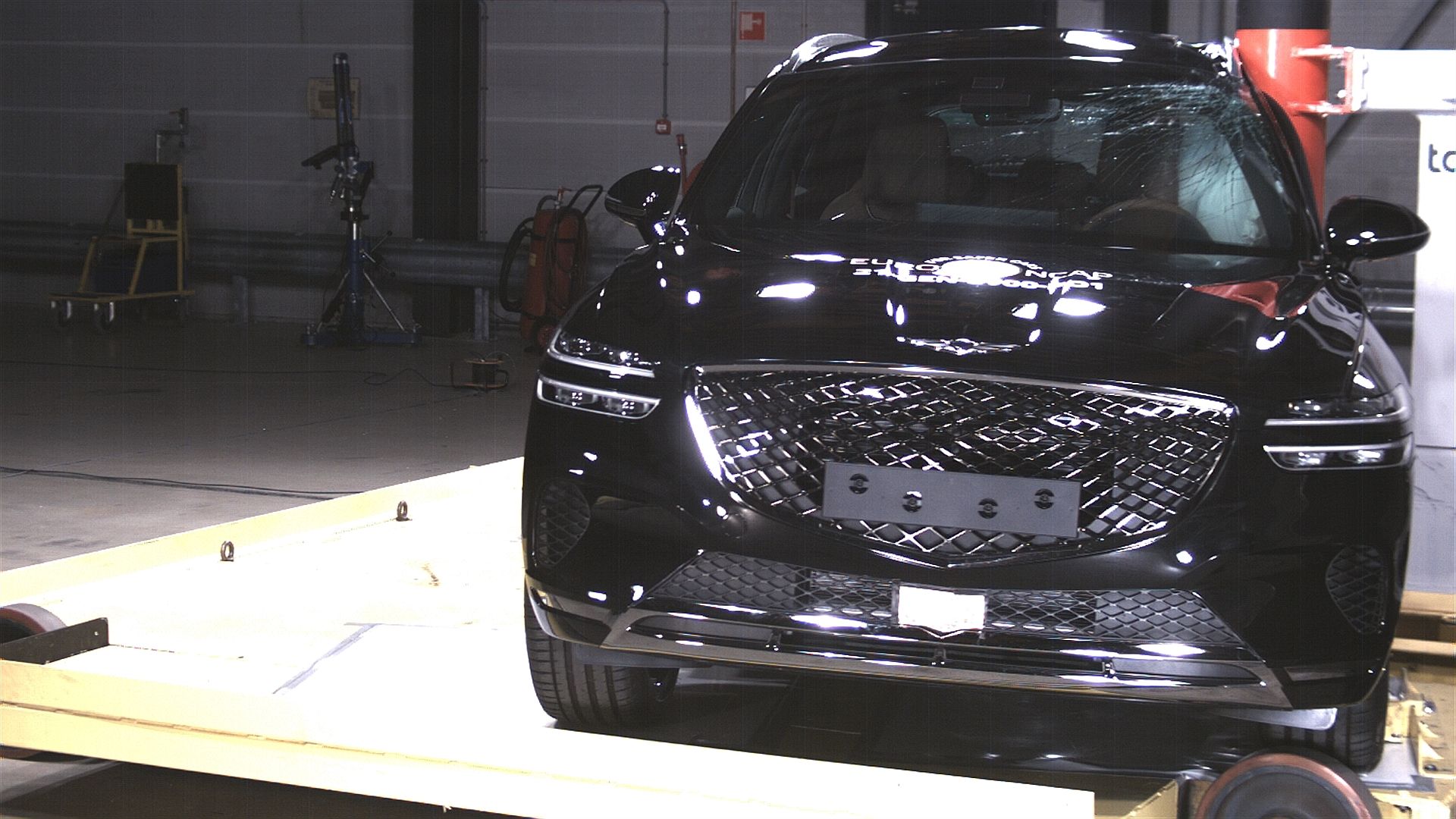 Euro NCAP Says “Renault Laguna’s Legacy Ruined” After Zoe Gets Zero Stars