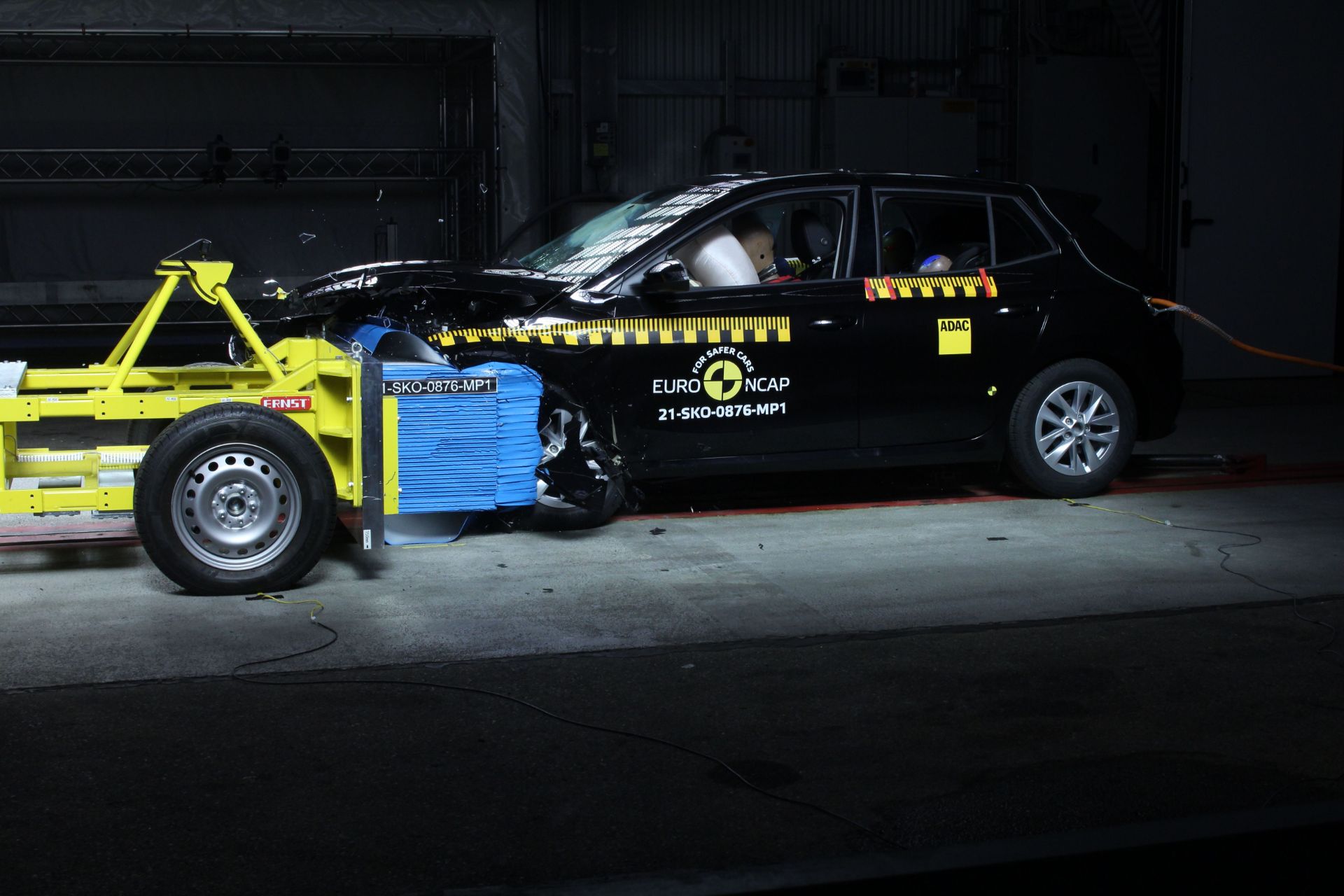 Euro NCAP Says “Renault Laguna’s Legacy Ruined” After Zoe Gets Zero Stars