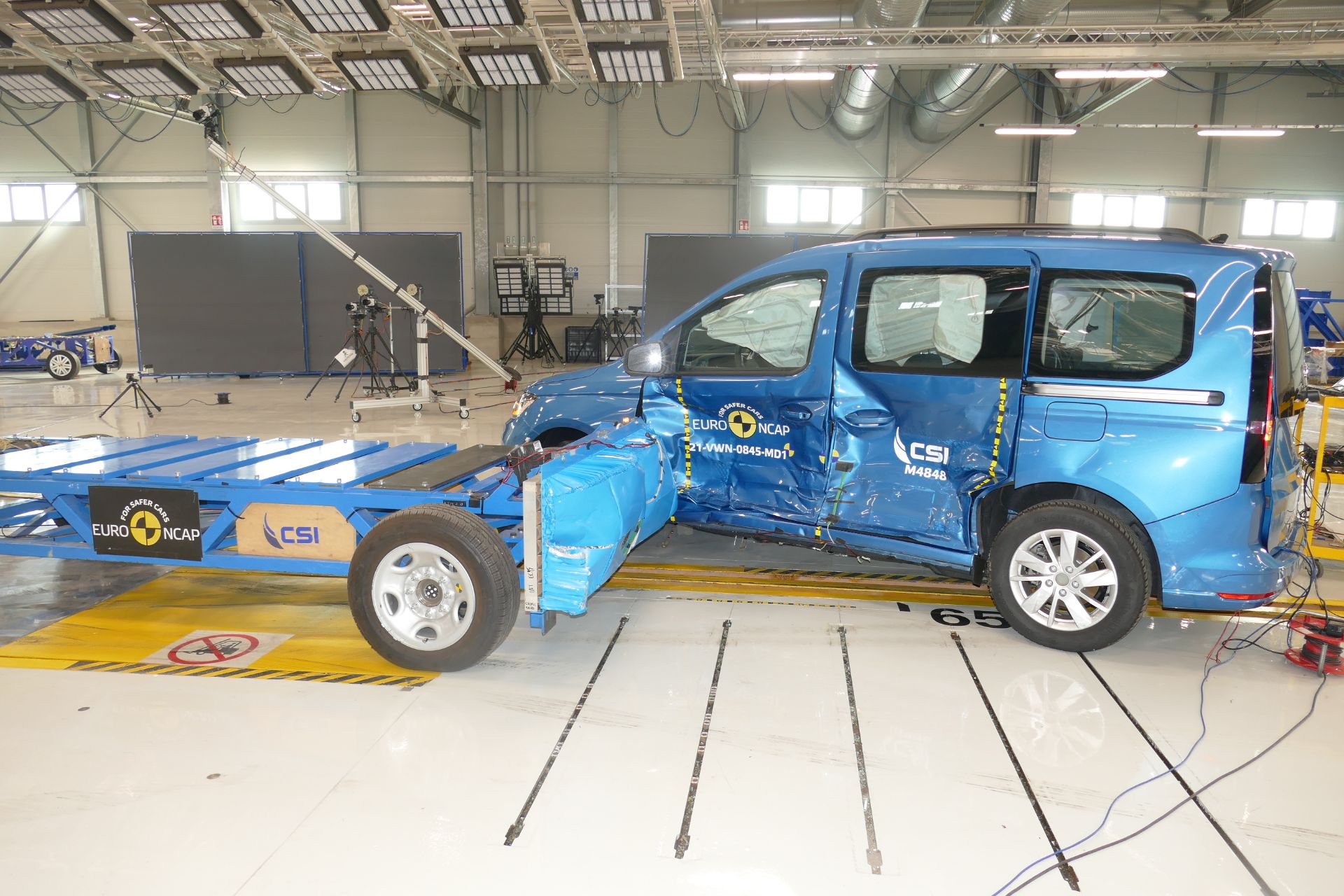 Euro NCAP Says “Renault Laguna’s Legacy Ruined” After Zoe Gets Zero Stars