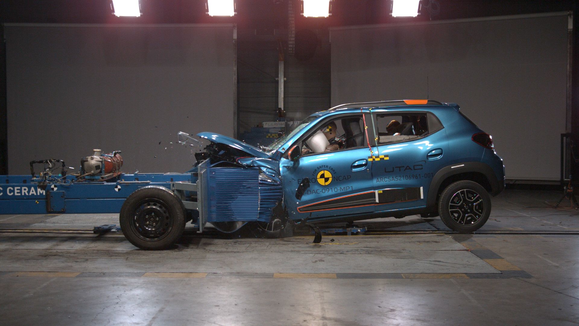 Euro NCAP Says “Renault Laguna’s Legacy Ruined” After Zoe Gets Zero Stars