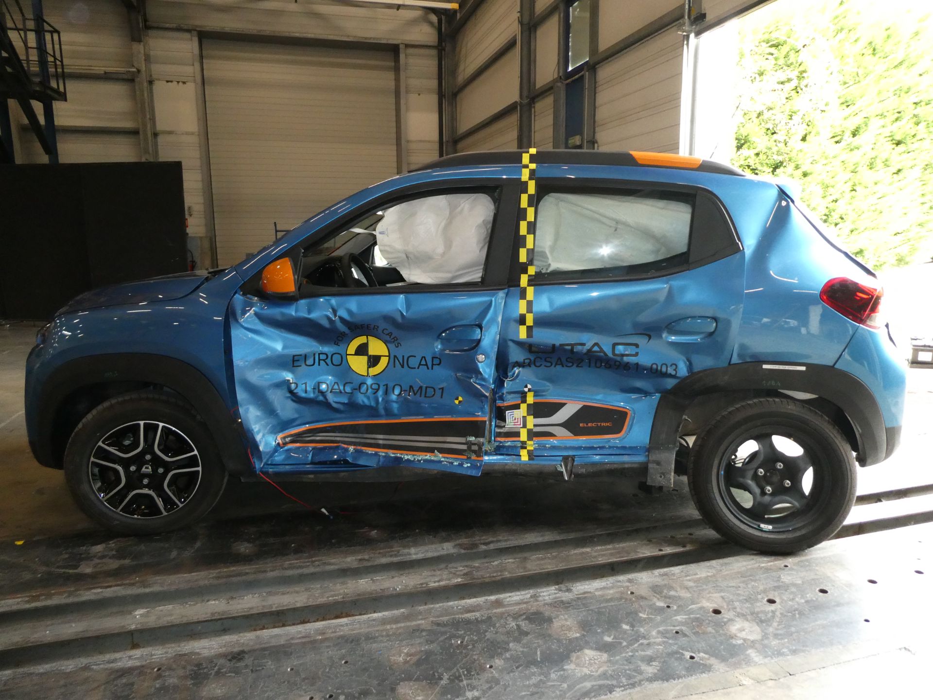 Euro NCAP Says “Renault Laguna’s Legacy Ruined” After Zoe Gets Zero Stars