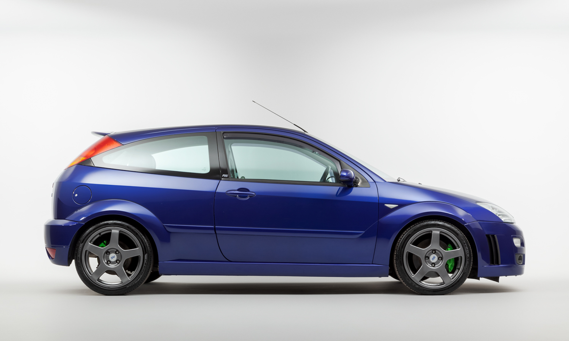 The Ford Focus RS On The Left Costs $25k/£19k More. Is It Worth It?