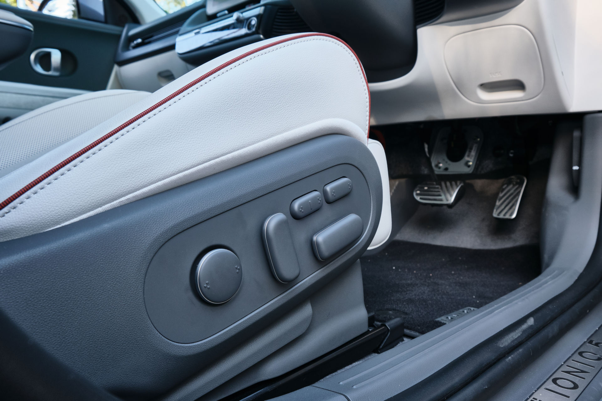 Driven: The 2022 Hyundai Ioniq 5 Is Better Than The Tesla Model 3