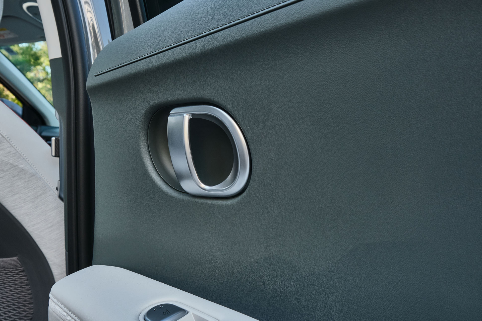 Driven: The 2022 Hyundai Ioniq 5 Is Better Than The Tesla Model 3