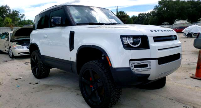  Poor 2022 Land Rover Defender Got A Salvage Title In Just 498 Miles