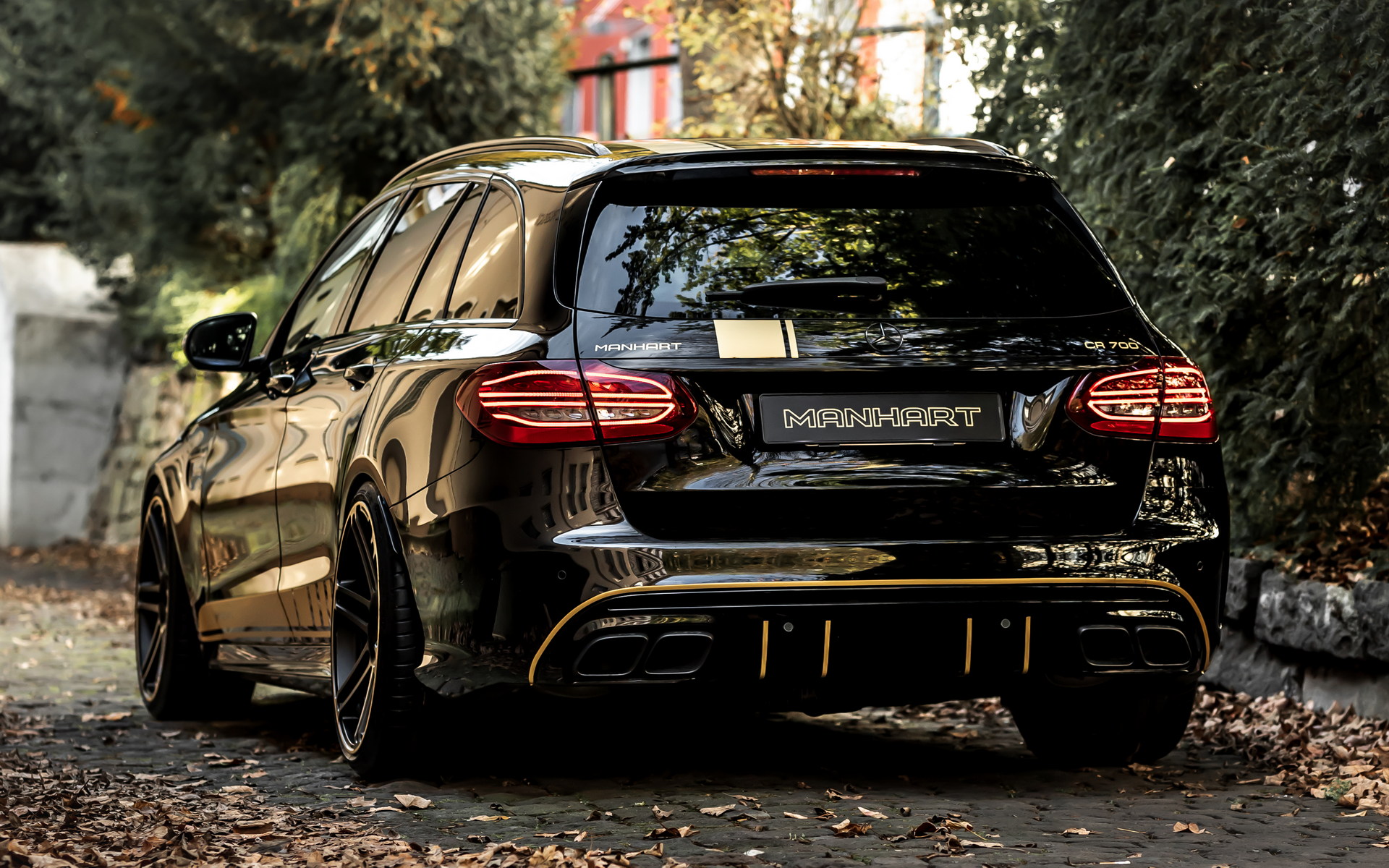 Manhart’s Mercedes-AMG C 63 S Estate Says Farewell To The V8 With 702 HP