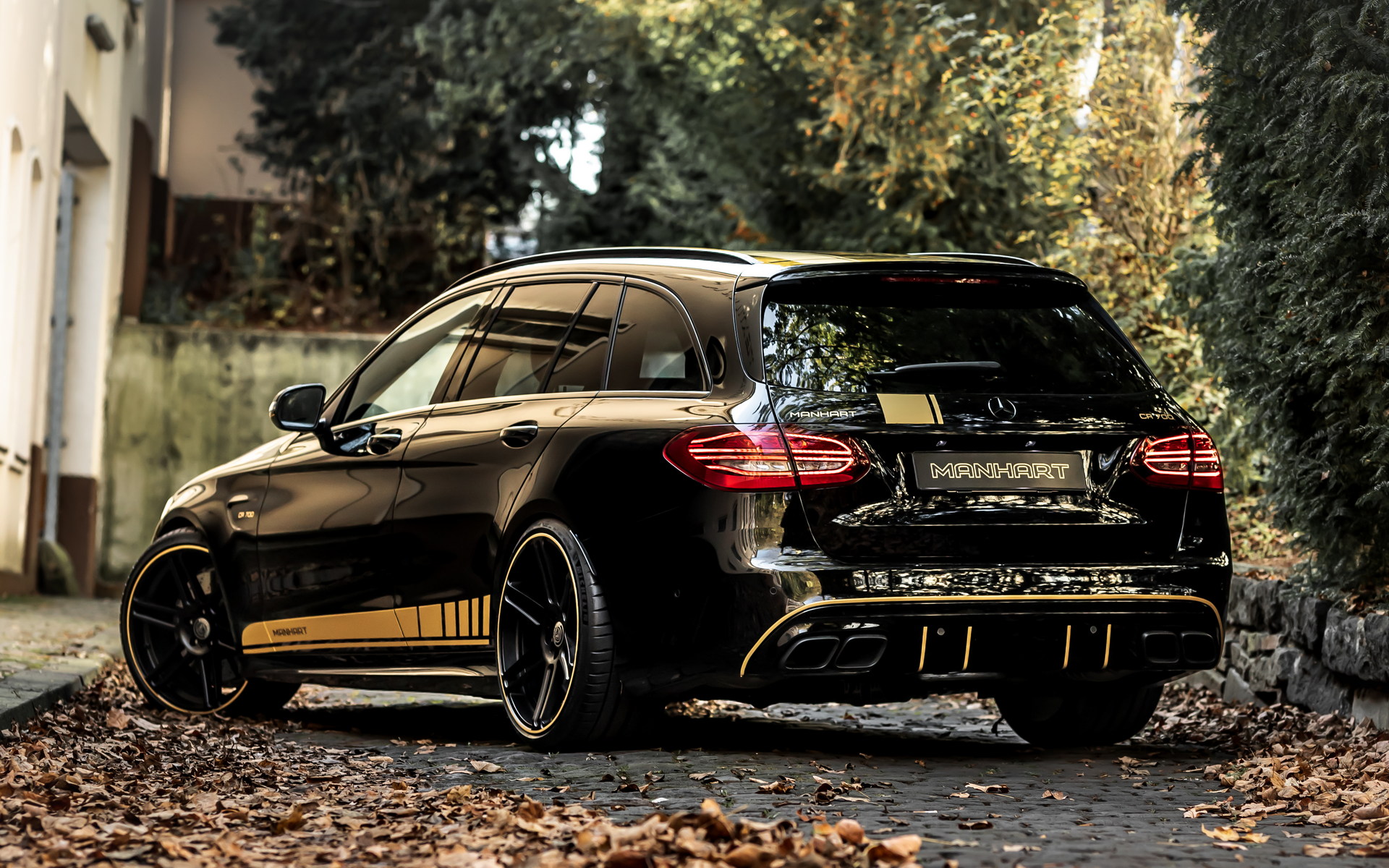 Manhart’s Mercedes-AMG C 63 S Estate Says Farewell To The V8 With 702 HP