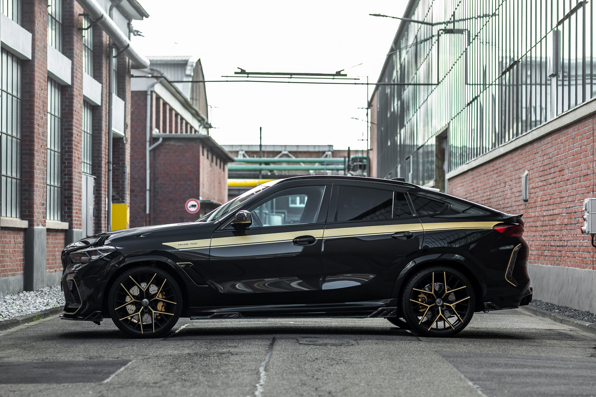 Manhart’s BMW X6-Based MHX6 700 Is All The SUV You Could Ever Need