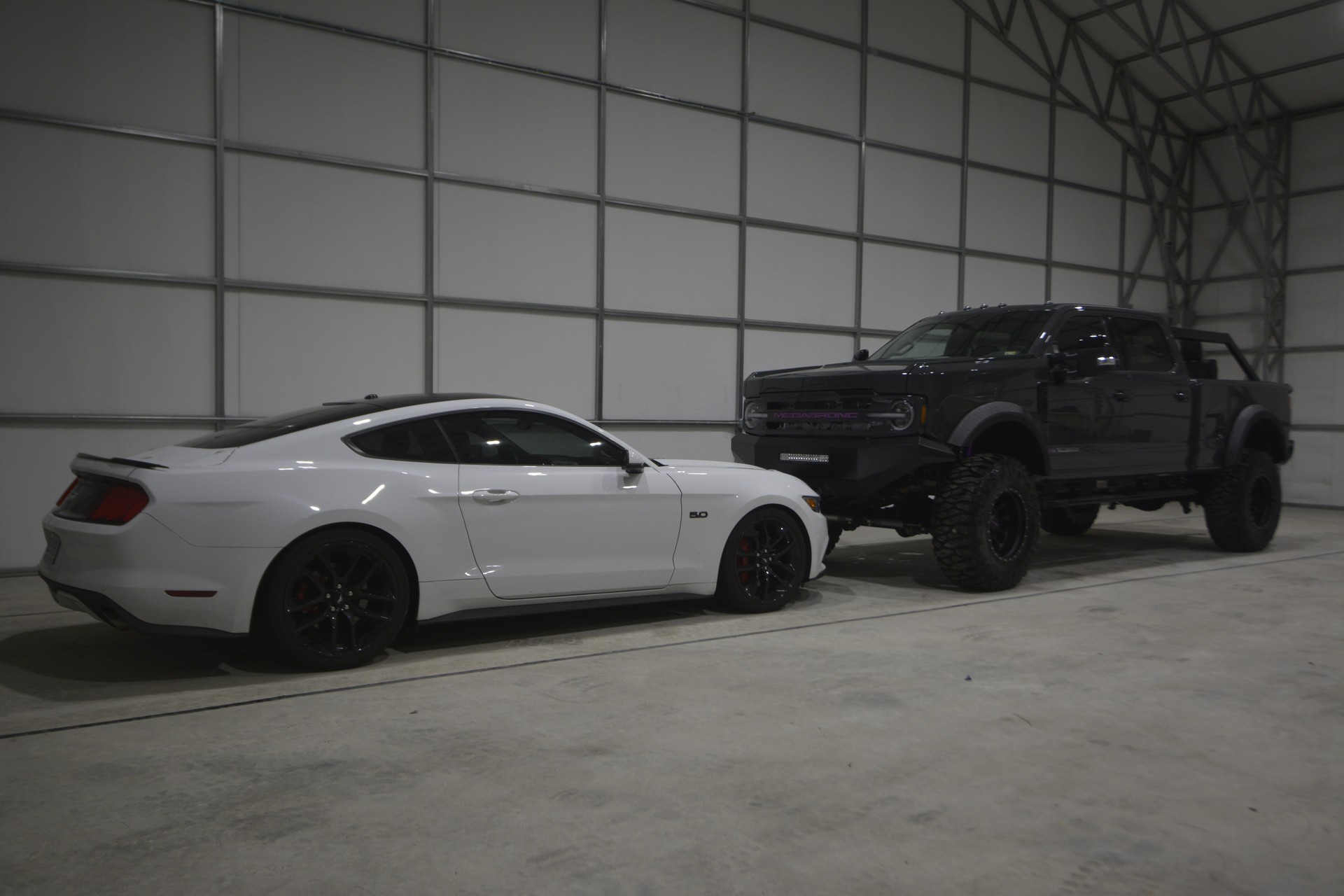 MegaRexx’s MegaBronc Is A 7-Seat Ford F-250 Cosplaying As A Bronco