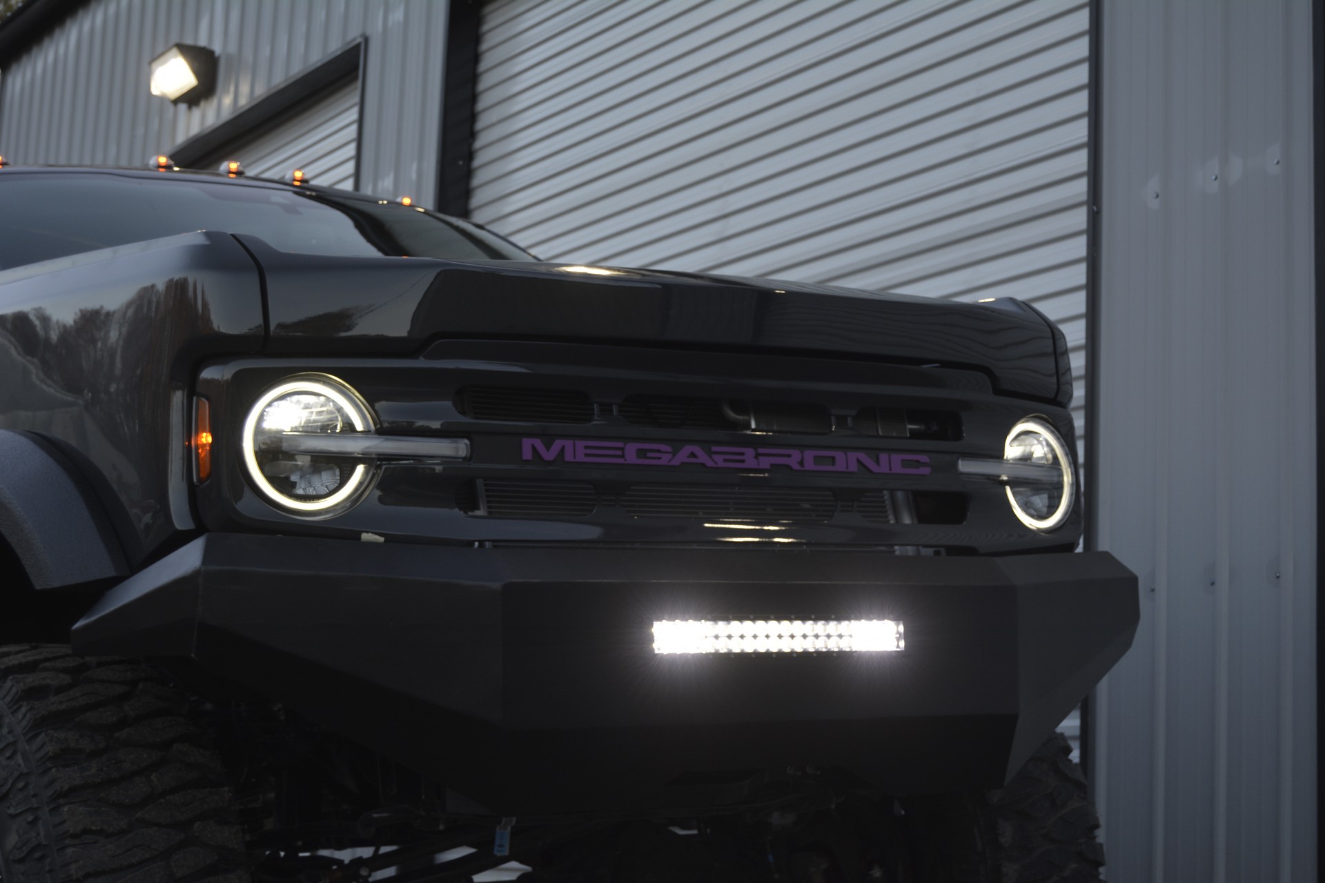 MegaRexx’s MegaBronc Is A 7-Seat Ford F-250 Cosplaying As A Bronco