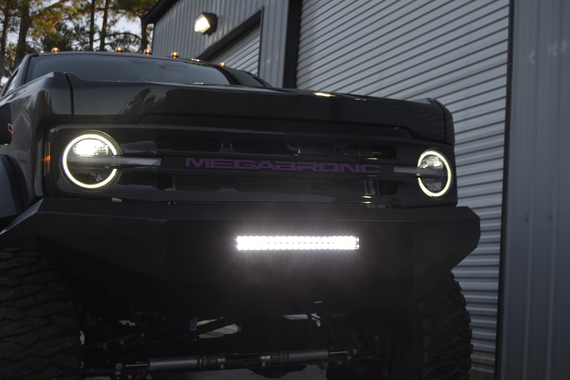 MegaRexx’s MegaBronc Is A 7-Seat Ford F-250 Cosplaying As A Bronco