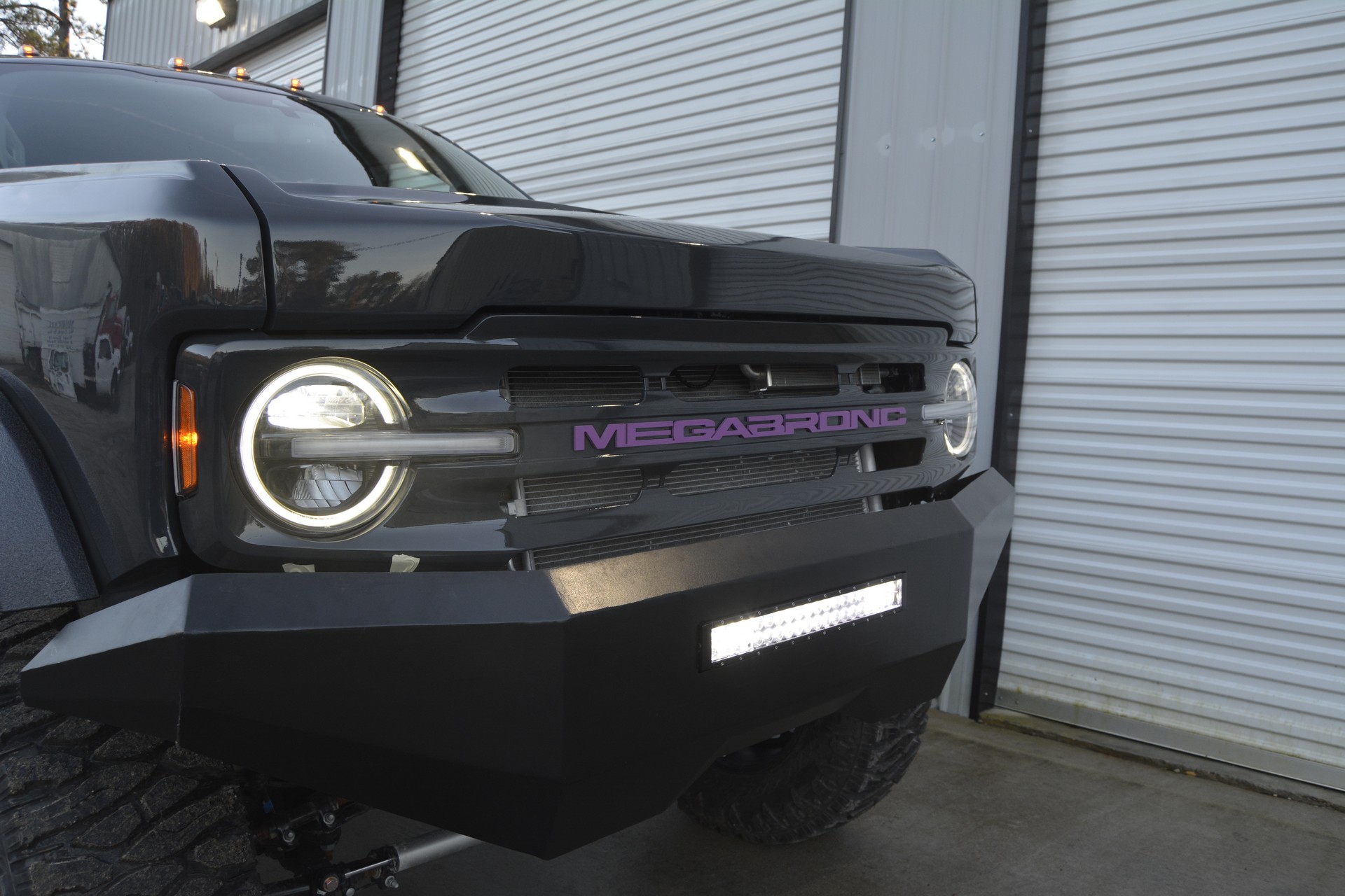 MegaRexx’s MegaBronc Is A 7-Seat Ford F-250 Cosplaying As A Bronco