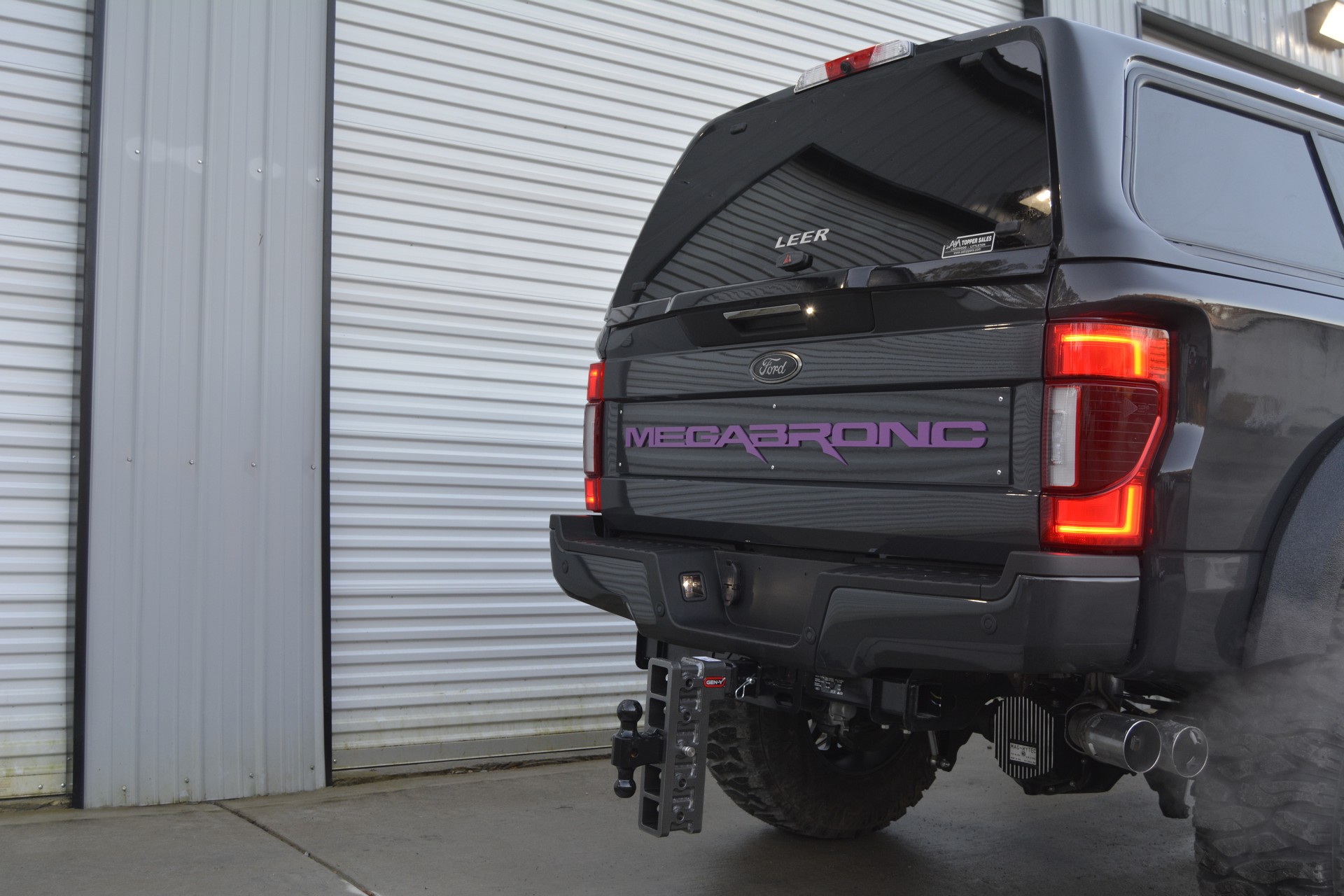 MegaRexx’s MegaBronc Is A 7-Seat Ford F-250 Cosplaying As A Bronco