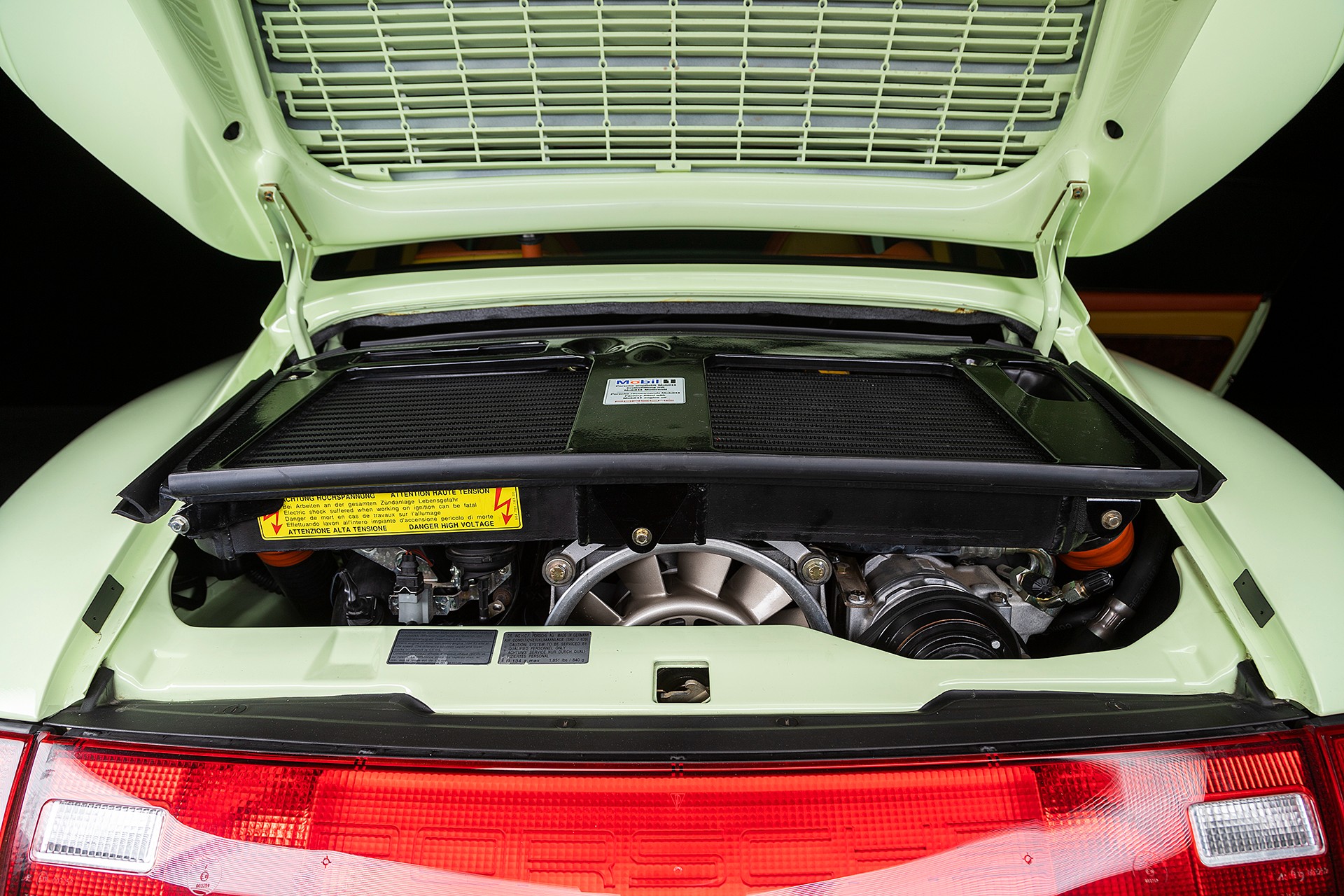 This One-Off 911 Turbo S Might Be Porsche’s Most Jaw-Dropping 993