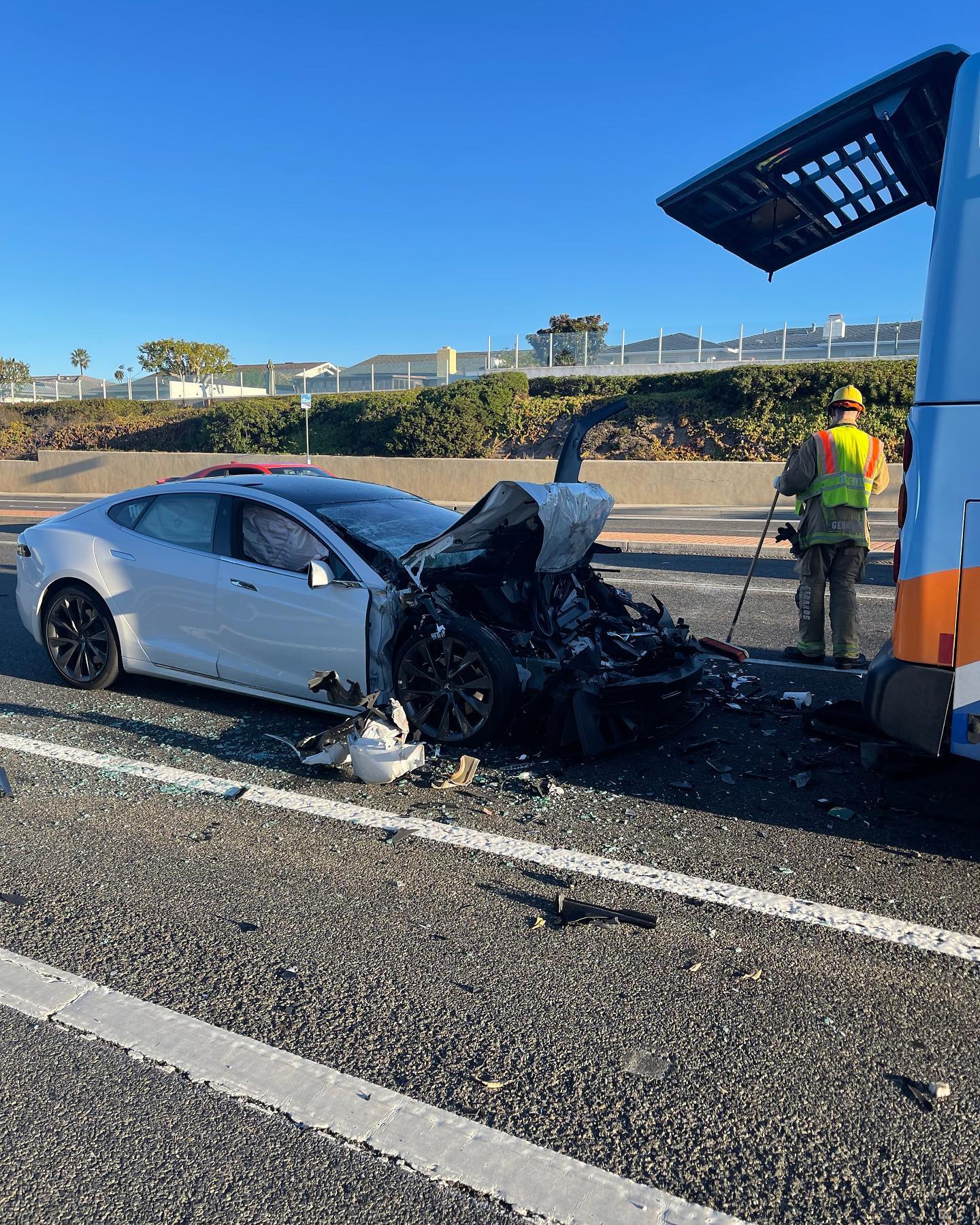 Tesla Model S Wrecked After Slamming Into Bus In California, Did Sun Glare Play A Role?