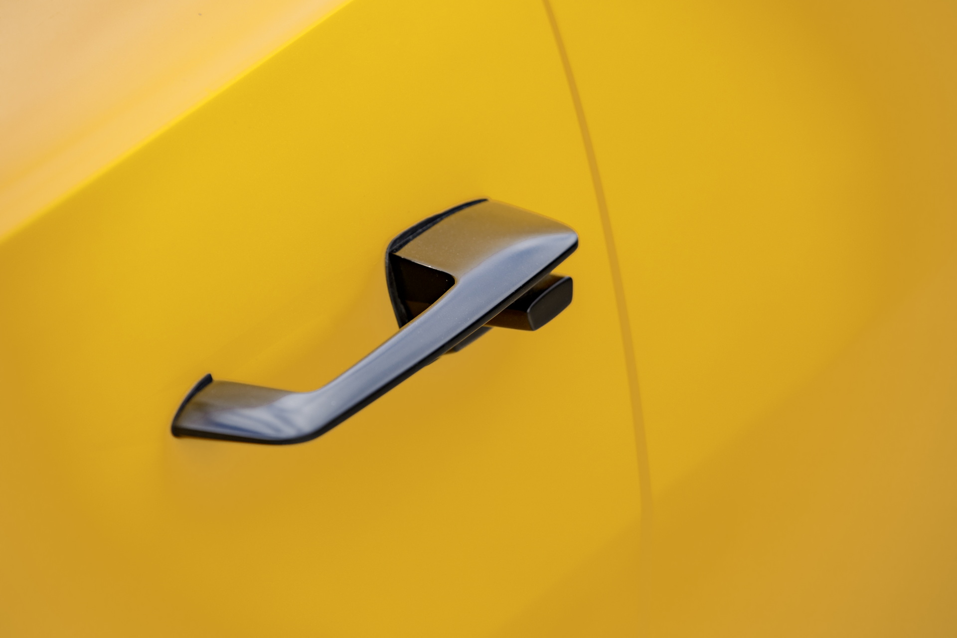 Ringbrothers’ Restomod 1969 Dodge Charger CAPTIV Is One Helluva Cat