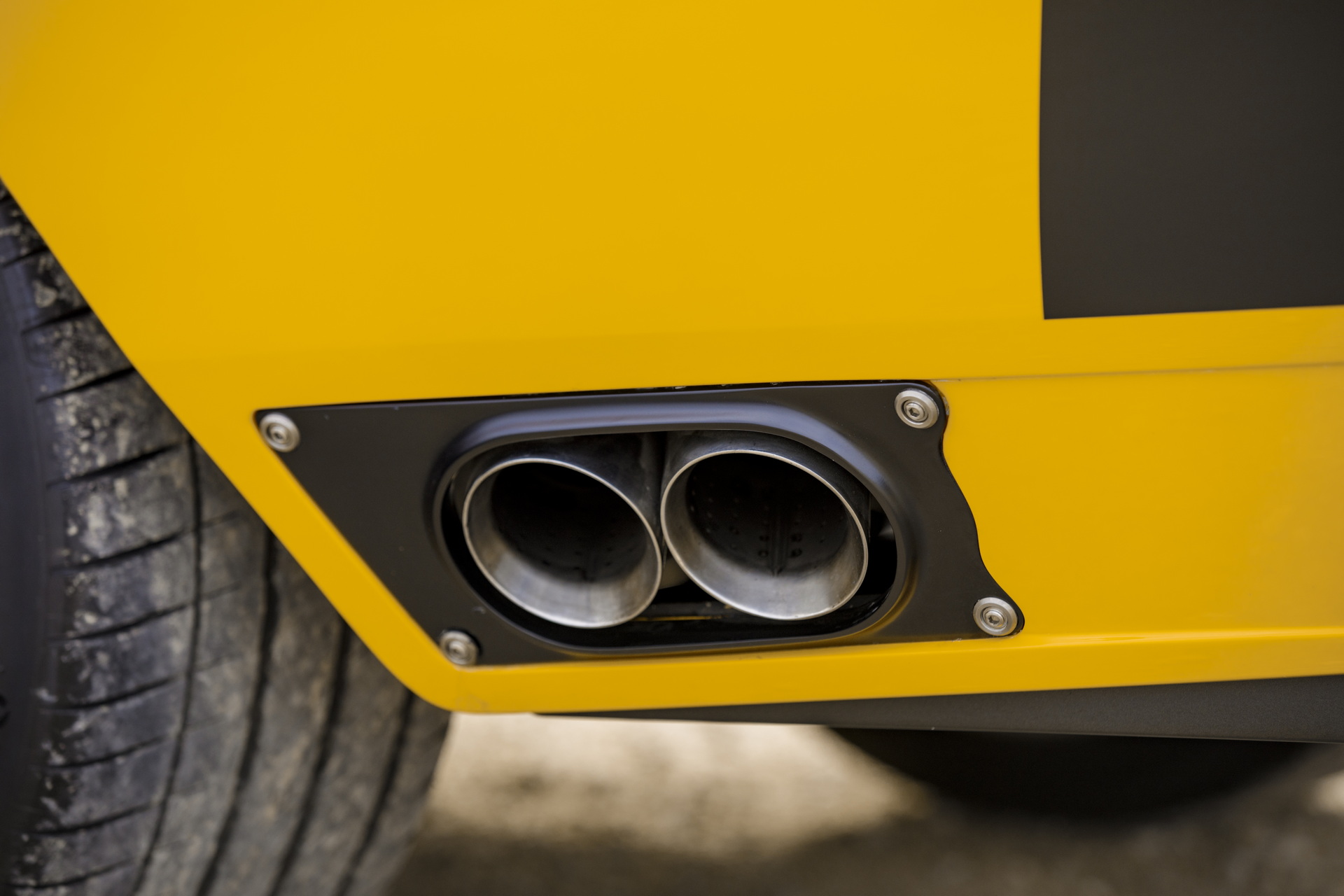 Ringbrothers’ Restomod 1969 Dodge Charger CAPTIV Is One Helluva Cat