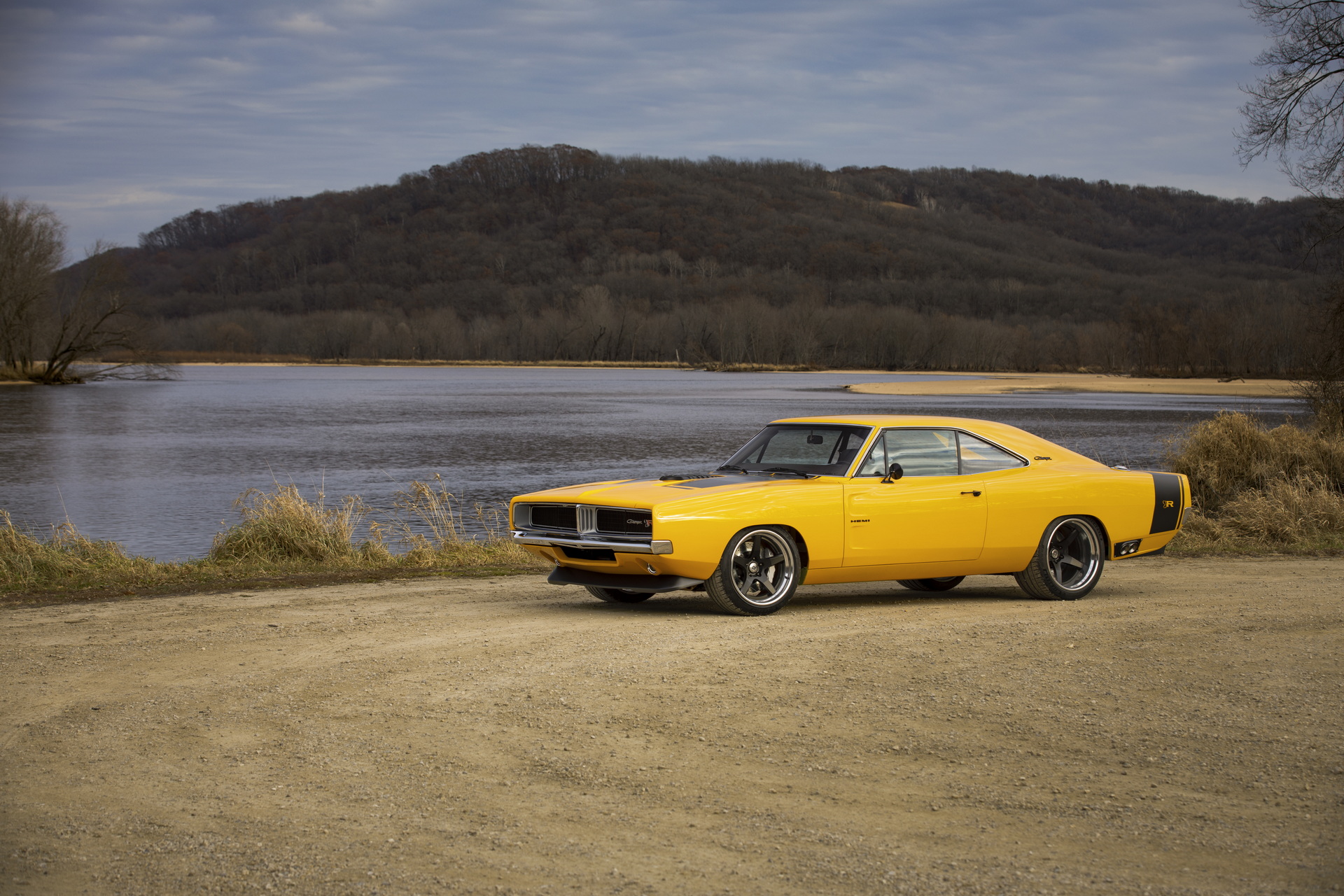 Ringbrothers’ Restomod 1969 Dodge Charger CAPTIV Is One Helluva Cat