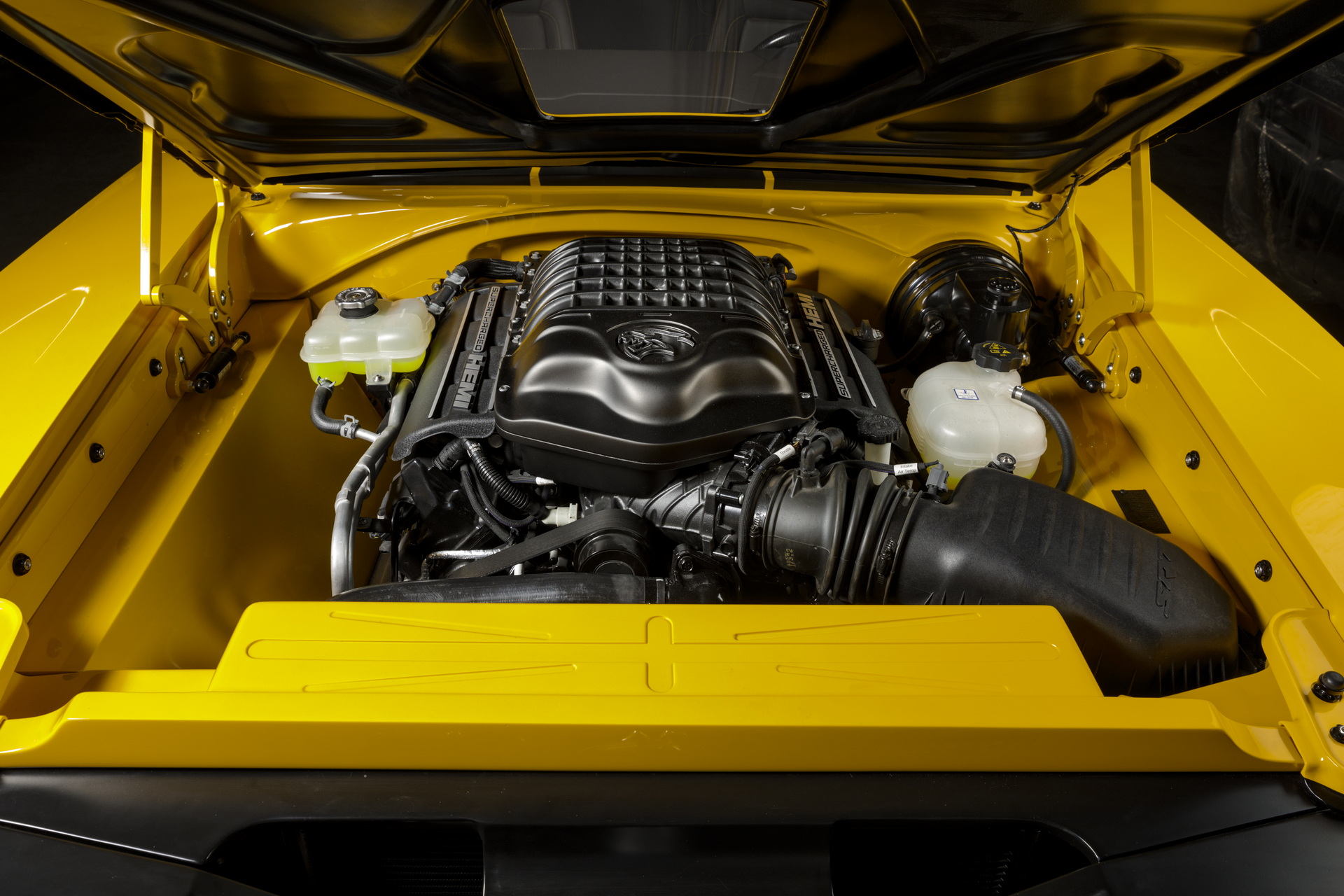 Ringbrothers’ Restomod 1969 Dodge Charger CAPTIV Is One Helluva Cat