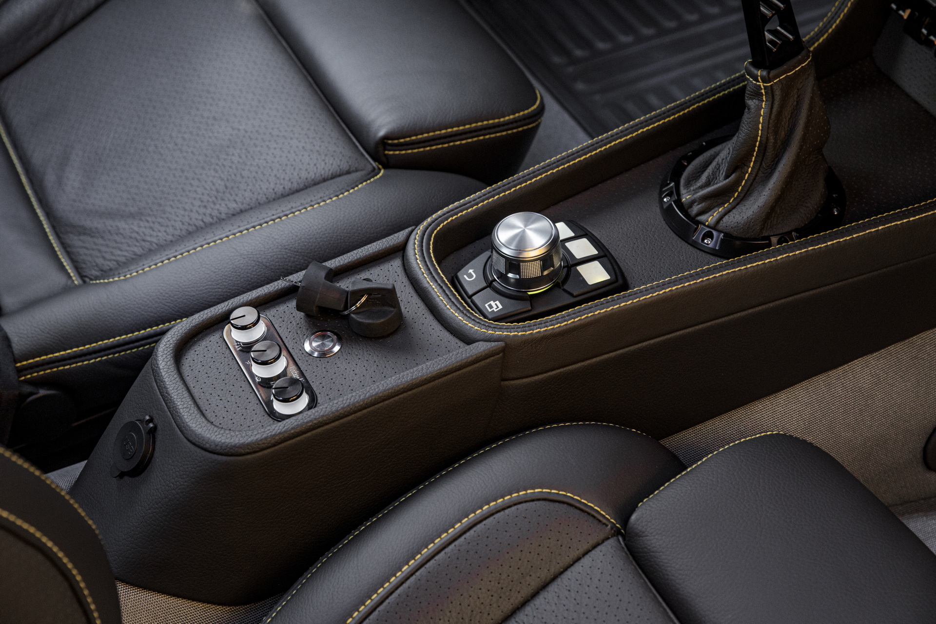 Ringbrothers’ Restomod 1969 Dodge Charger CAPTIV Is One Helluva Cat