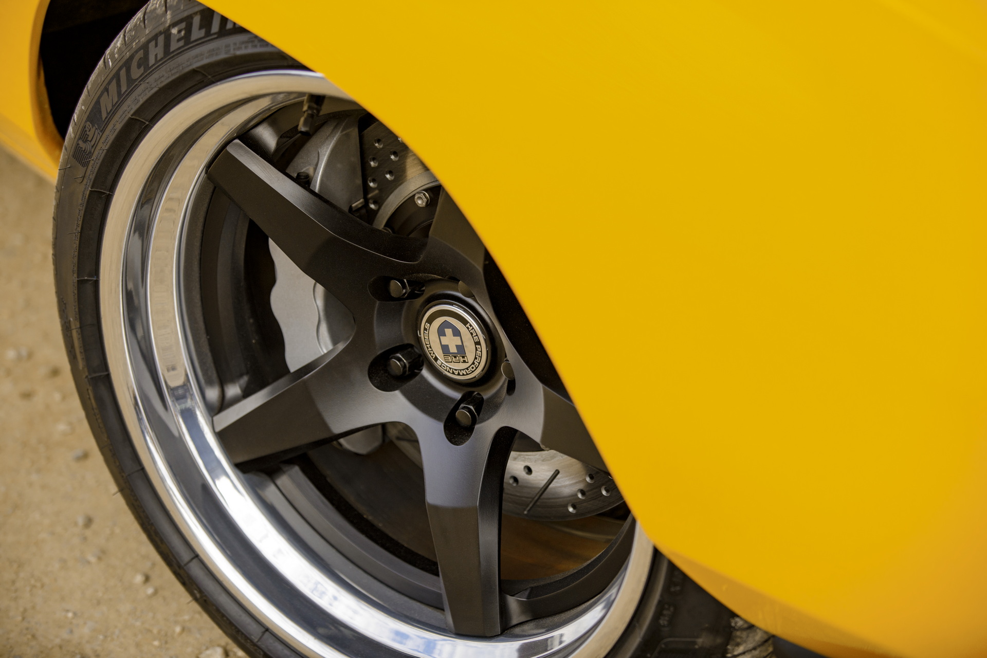 Ringbrothers’ Restomod 1969 Dodge Charger CAPTIV Is One Helluva Cat