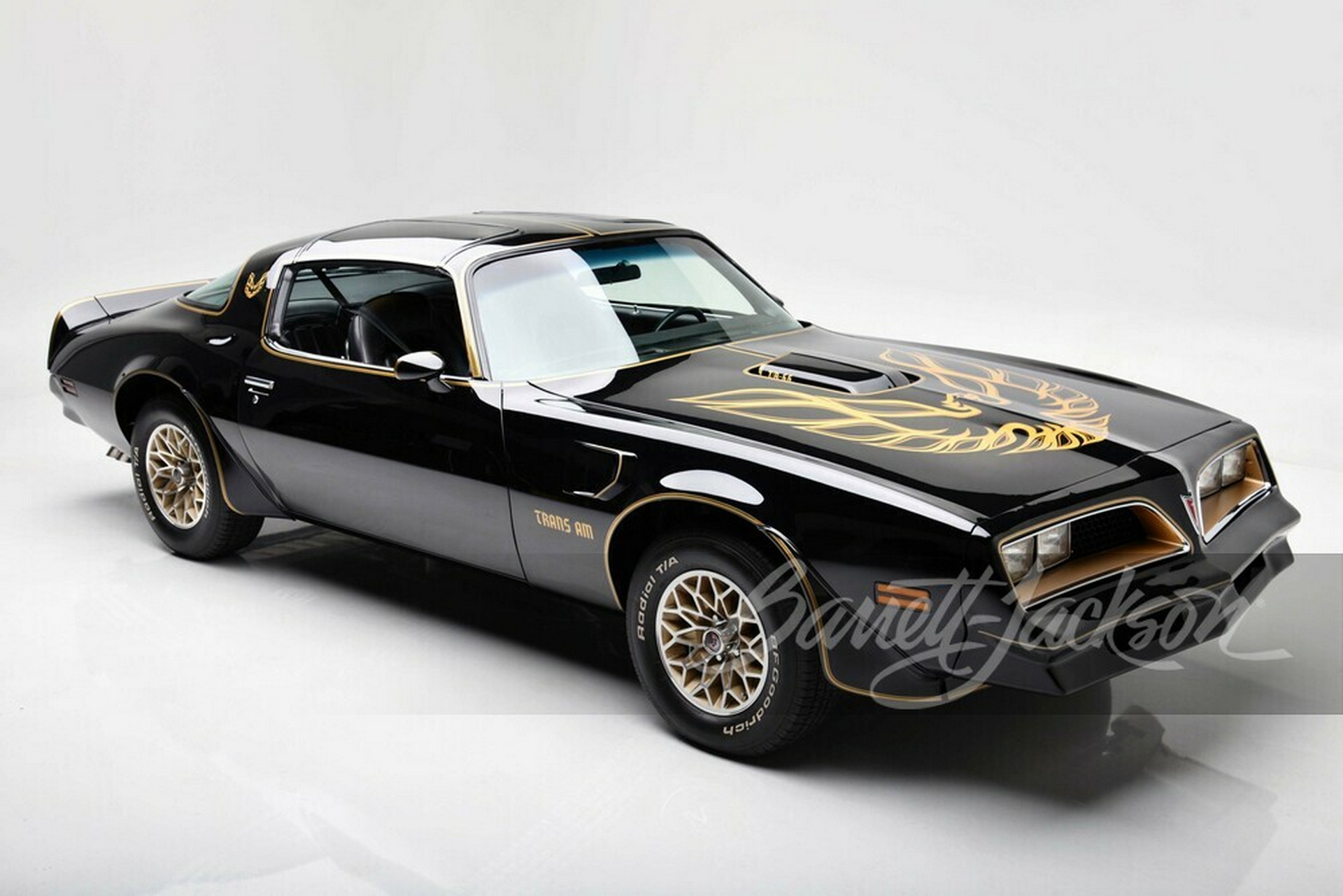 Banditry or Justice? Someone Just Paid $495k For Burt Reynolds’ 1977 Pontiac Trans Am