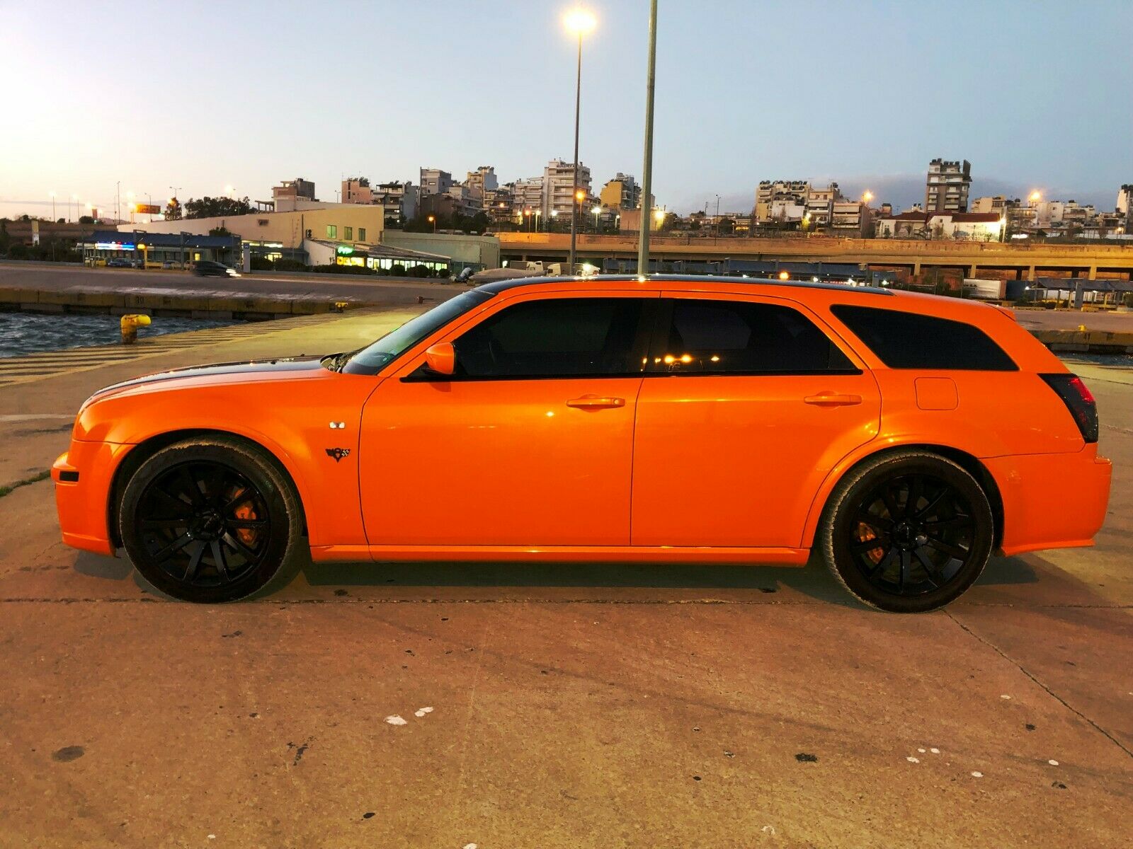 The Chrysler 300C SRT8 Touring Is The Muscle Wagon You Always Wanted (But Still Can’t Get In The USA)