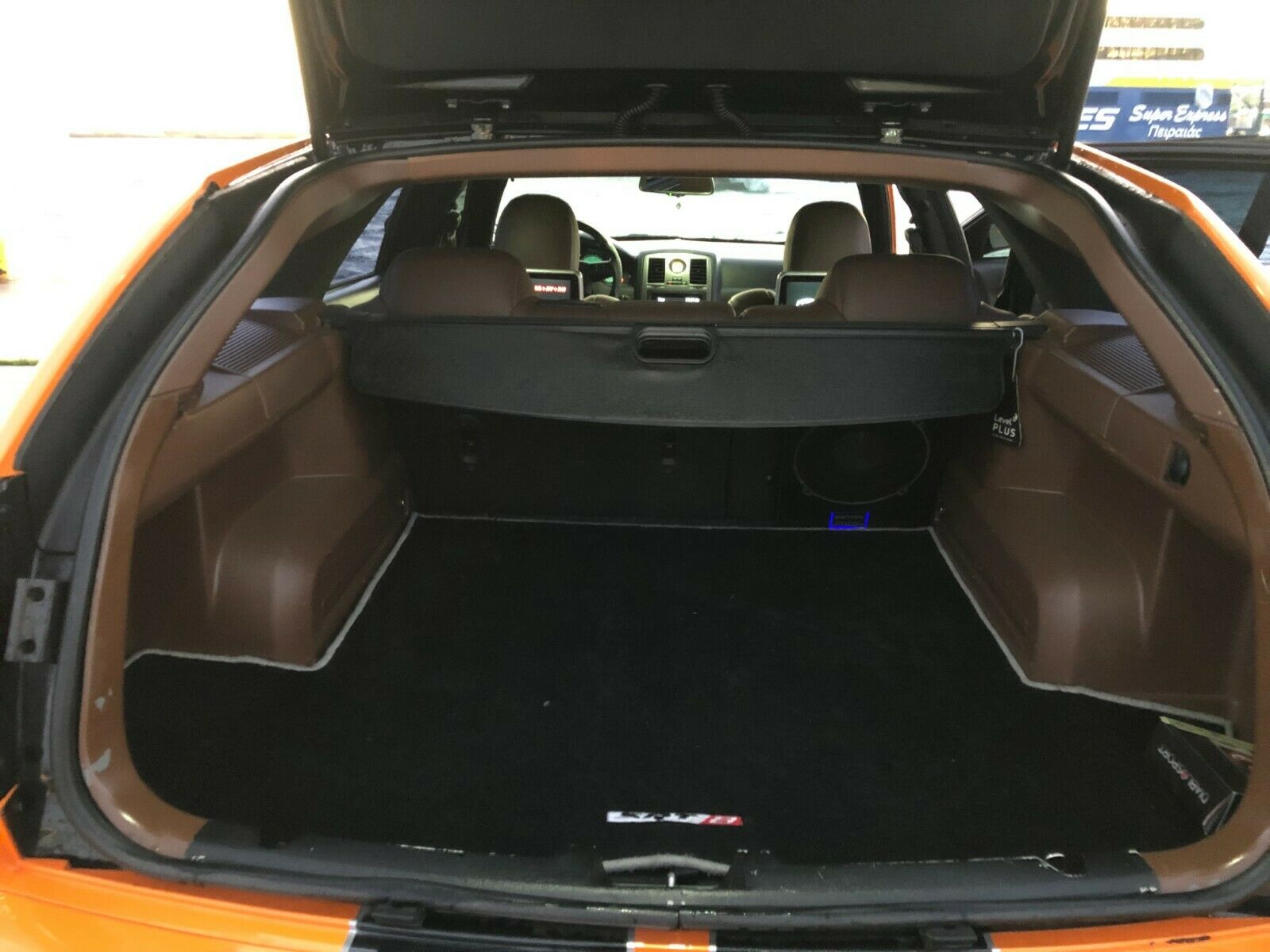 The Chrysler 300C SRT8 Touring Is The Muscle Wagon You Always Wanted (But Still Can’t Get In The USA)