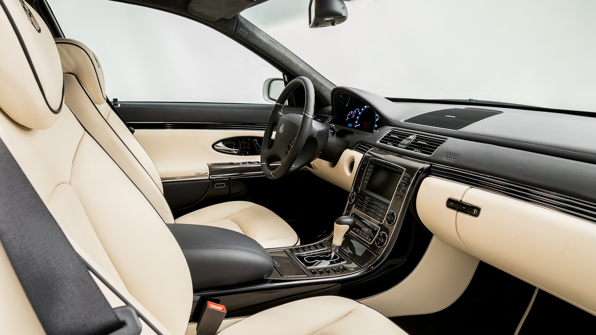 For $2.6M, Would You Get A 1975 Mercedes-Benz 600 Pullman Or A 2009 Maybach Landaulet?