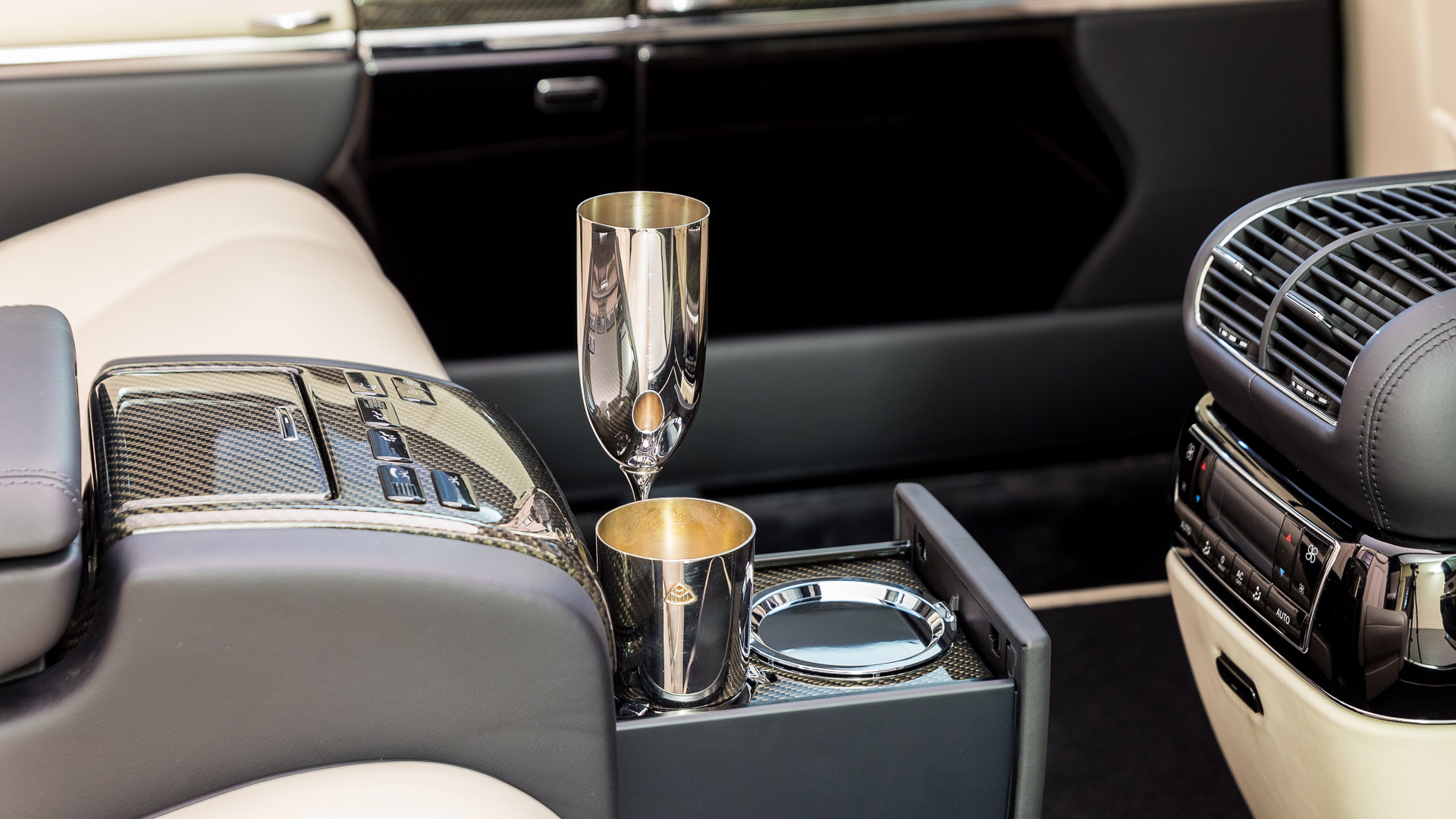 For $2.6M, Would You Get A 1975 Mercedes-Benz 600 Pullman Or A 2009 Maybach Landaulet?