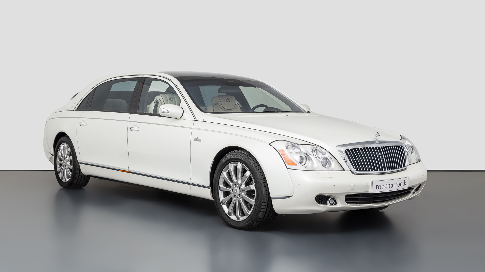 For $2.6M, Would You Get A 1975 Mercedes-Benz 600 Pullman Or A 2009 Maybach Landaulet?