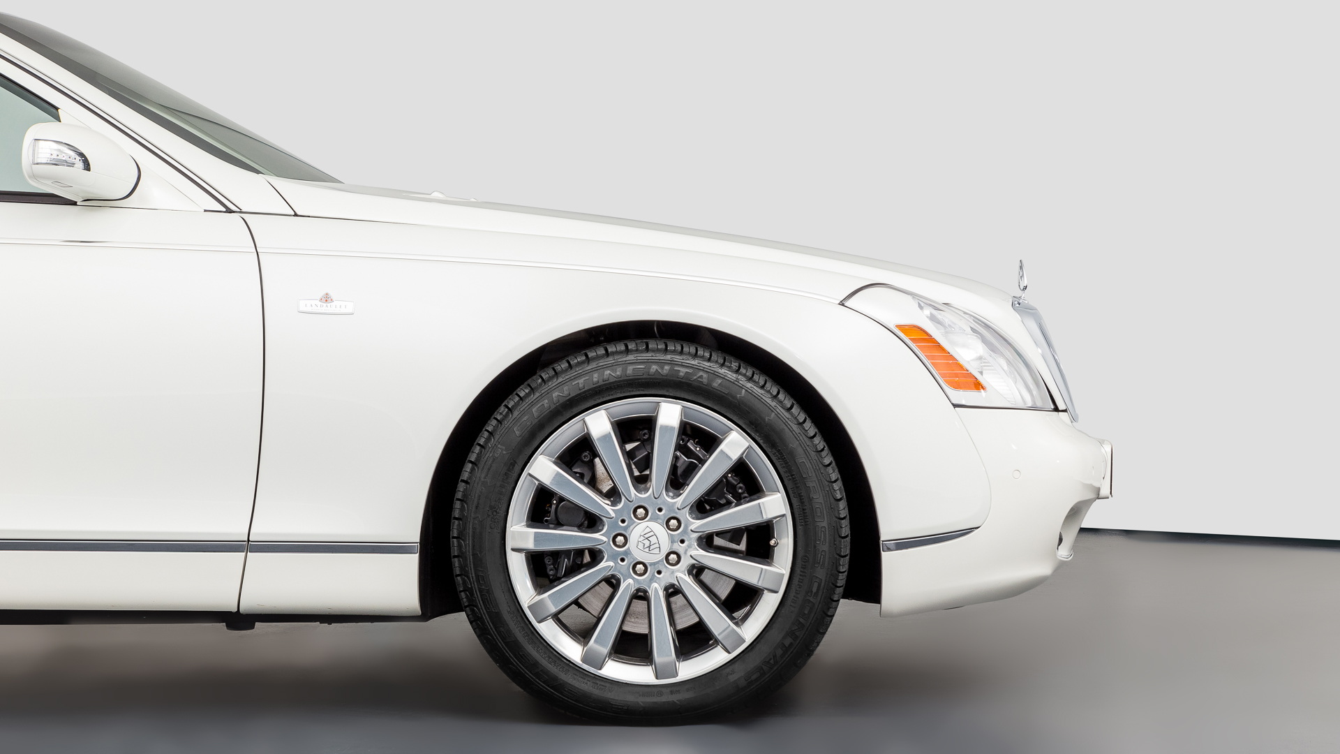 For $2.6M, Would You Get A 1975 Mercedes-Benz 600 Pullman Or A 2009 Maybach Landaulet?