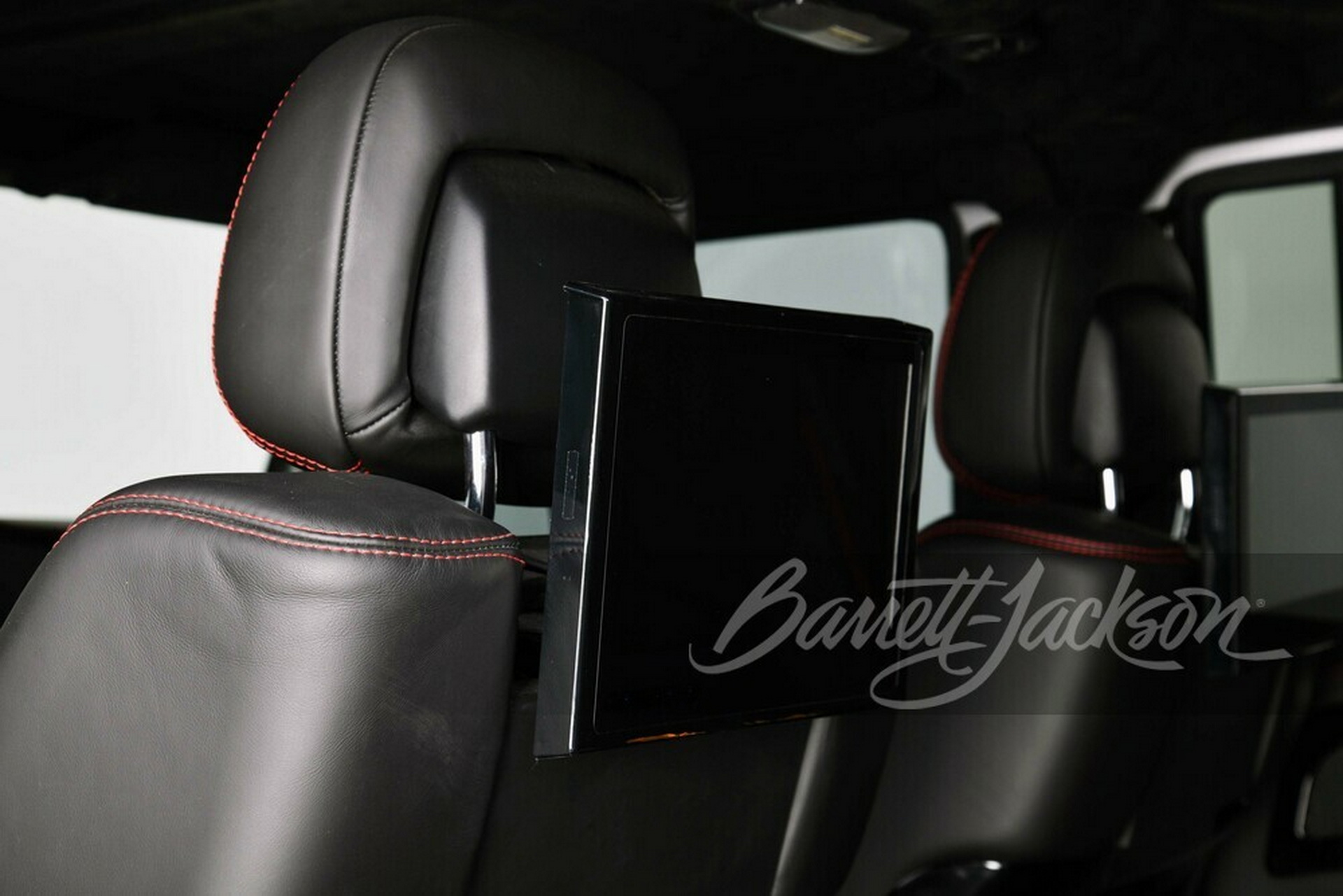 Forget The Gladiator, Buy This Hemi-Powered 2012 Jeep Wrangler 6×6 Pickup Instead