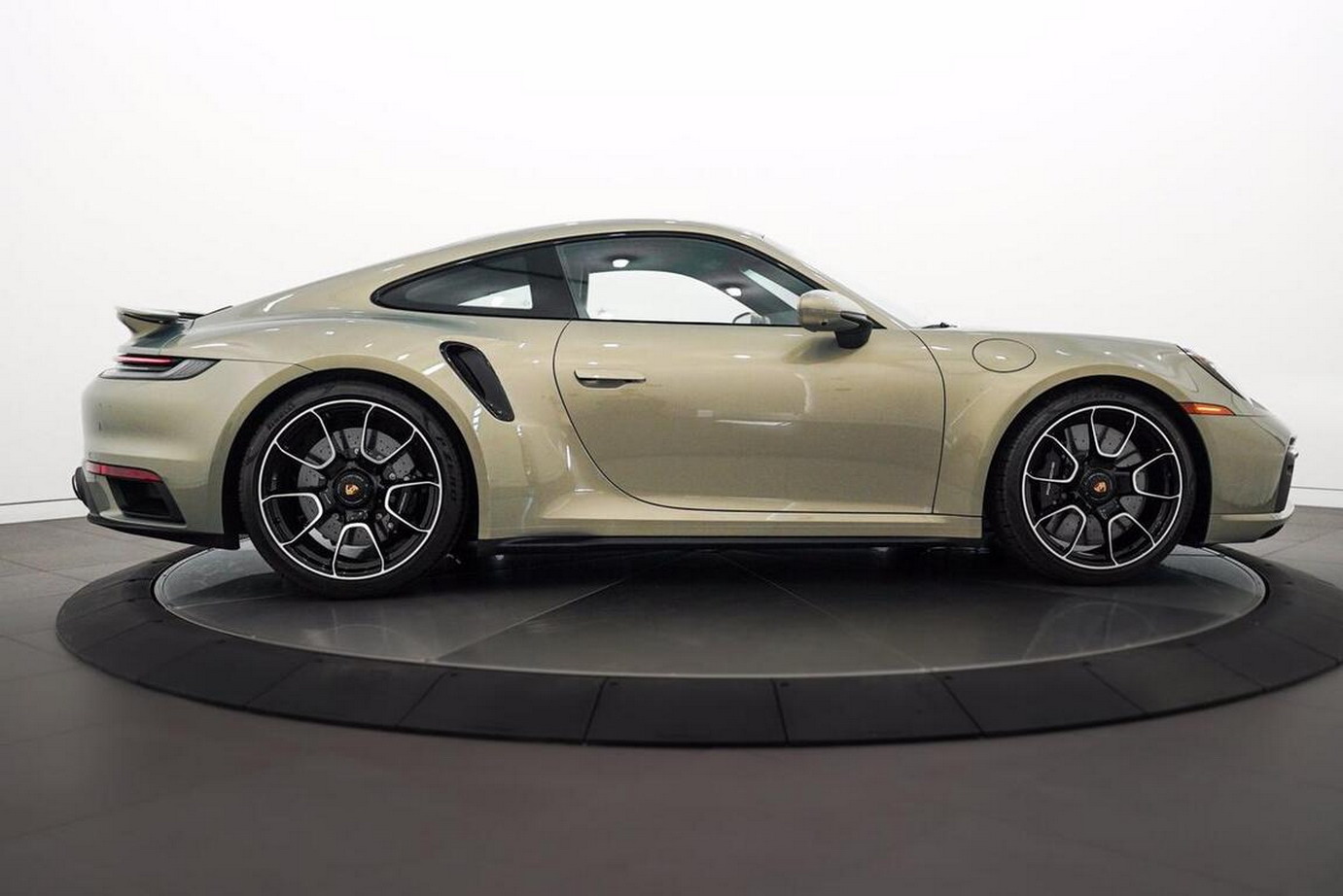 Dealer Puts A $100,000 Markup On New Porsche 911 Turbo S That Has $160,000 Worth Of Options