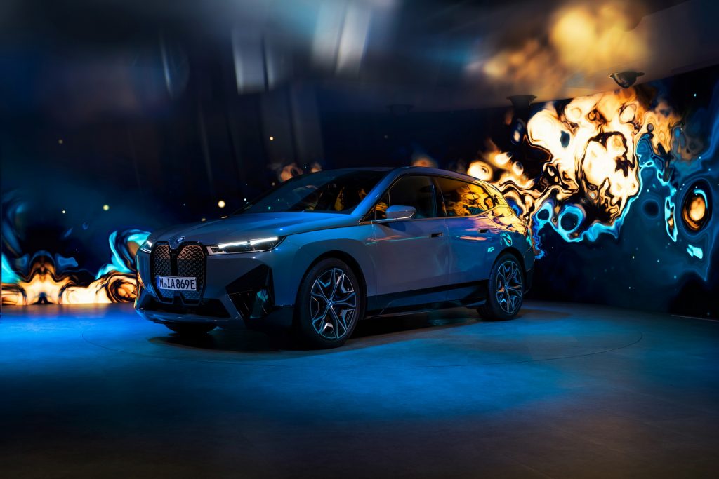 BMW Will Add “Quantum Garden” Digital Art Mode To Its Vehicles In 2022 ...