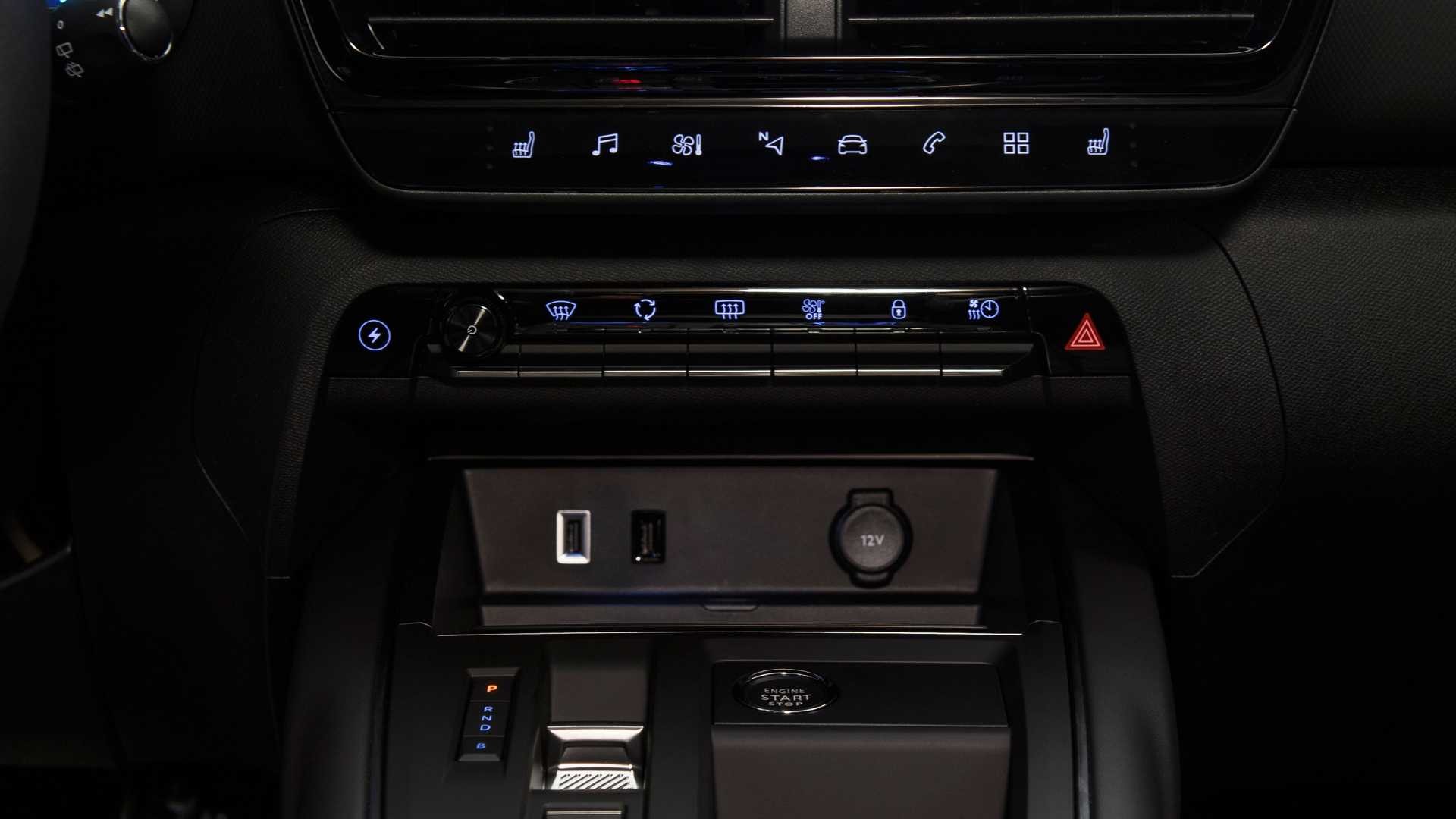 2022 Citroen C5 Aircross Facelift Lights Up With Improved Tech And LED Strips