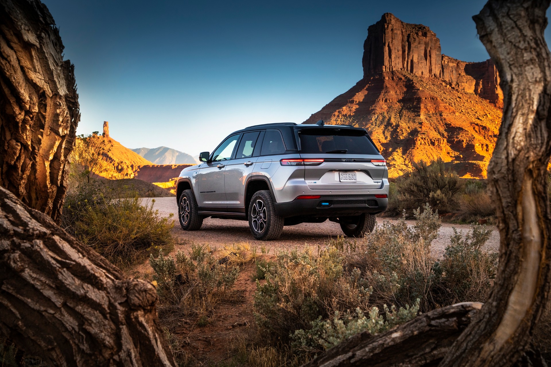 The 2022 Jeep Grand Cherokee 4xe Is One Pricey Plug-In Hybrid, Starts At Nearly $58,000
