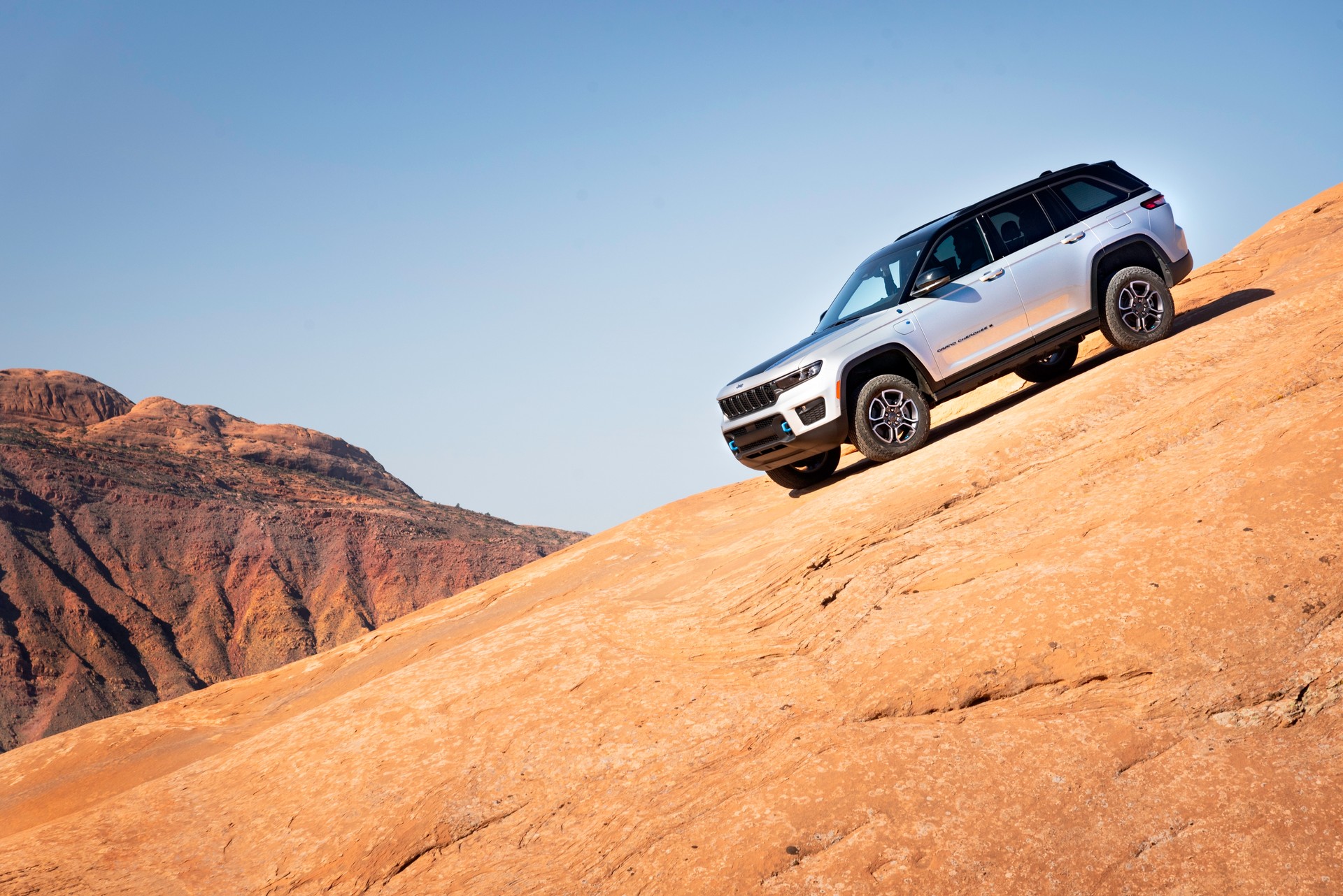 The 2022 Jeep Grand Cherokee 4xe Is One Pricey Plug-In Hybrid, Starts At Nearly $58,000